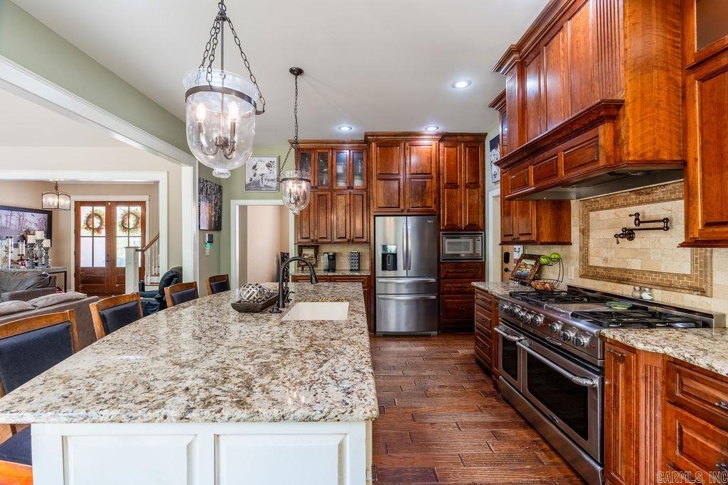SOUTHERN HILLS EST - Residential