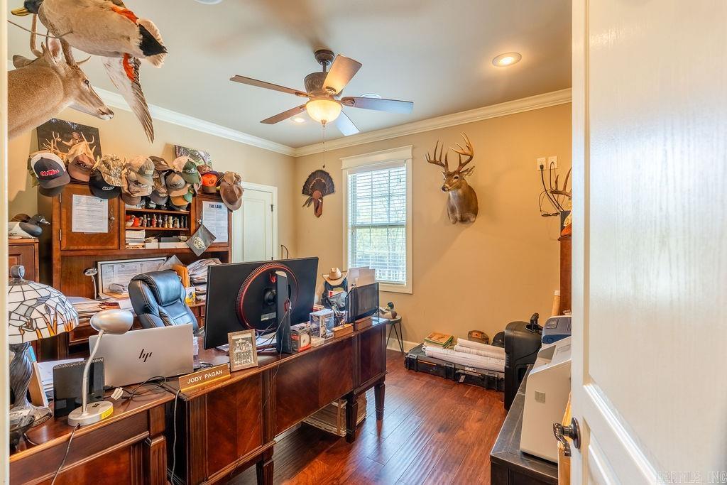 SOUTHERN HILLS EST - Residential