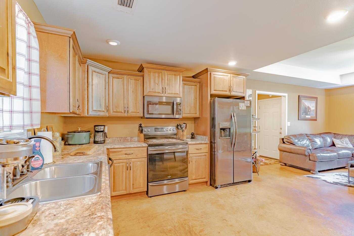 RIDGEFIELD ESTATES - Residential