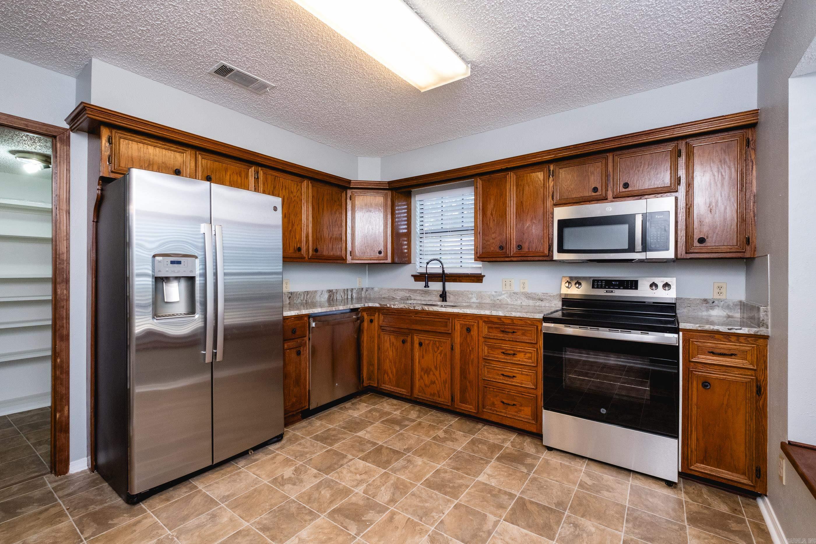 OTTER CREEK COMMUNITY - Residential