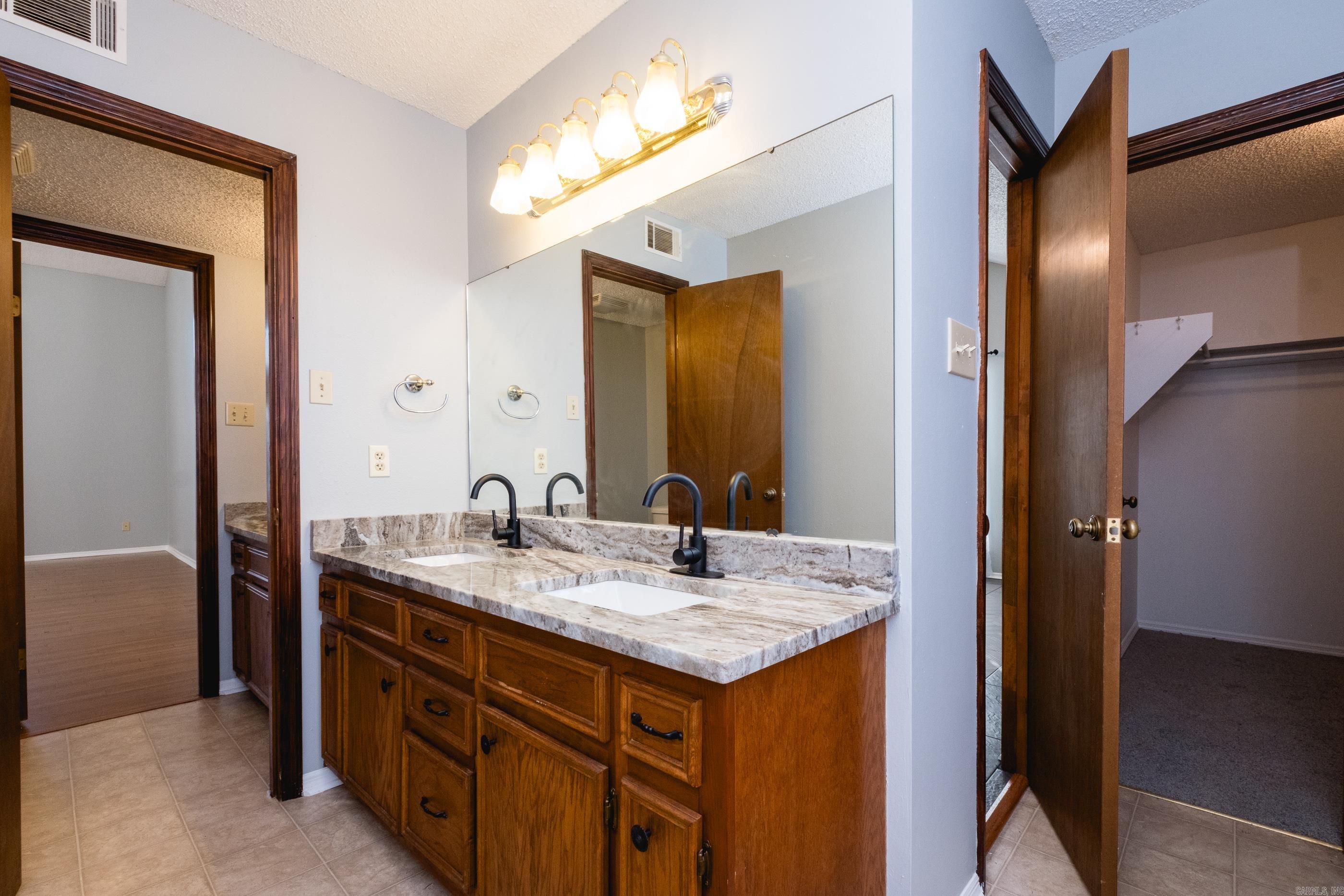 OTTER CREEK COMMUNITY - Residential