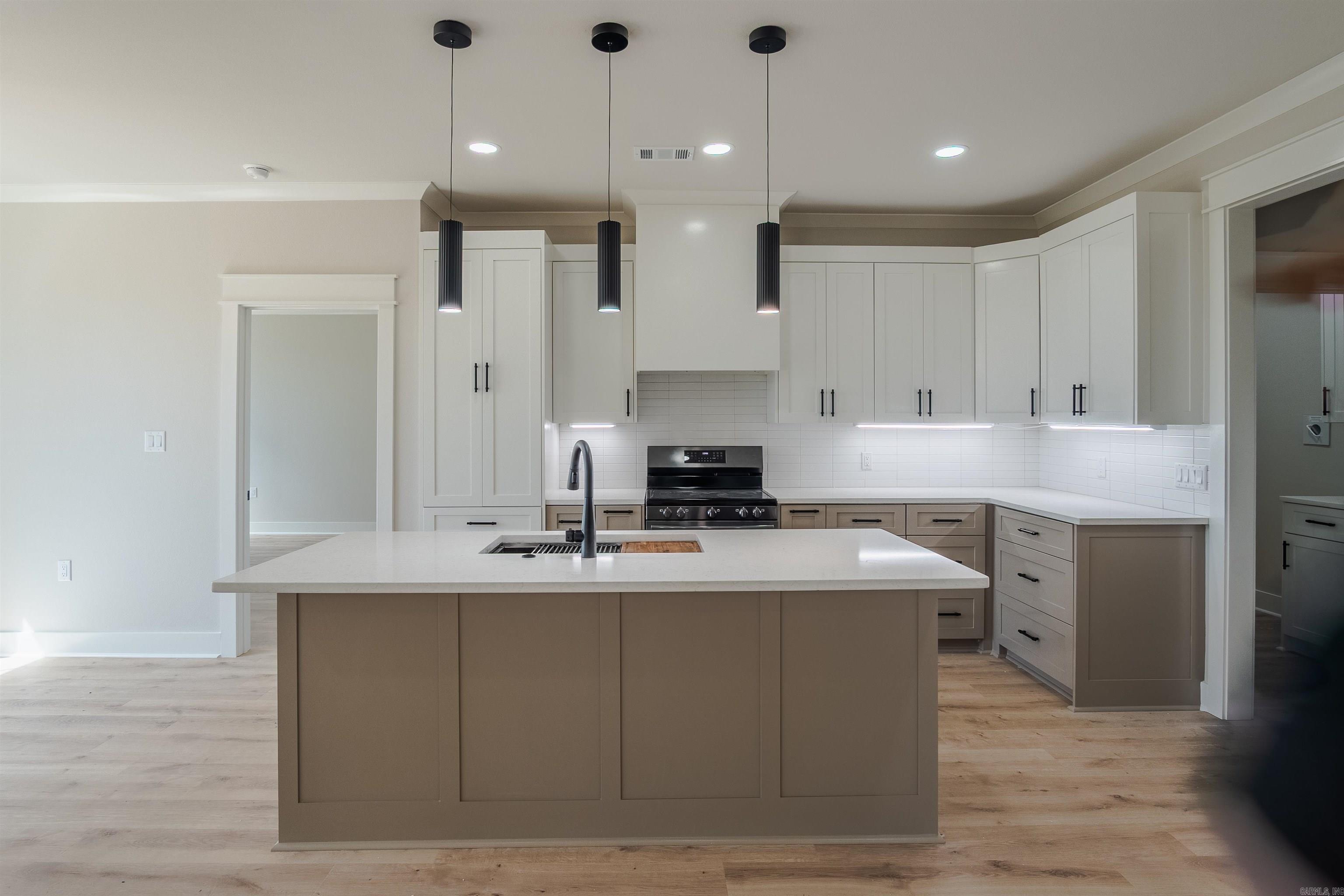 HIDDEN VALLEY ESTATES - Residential