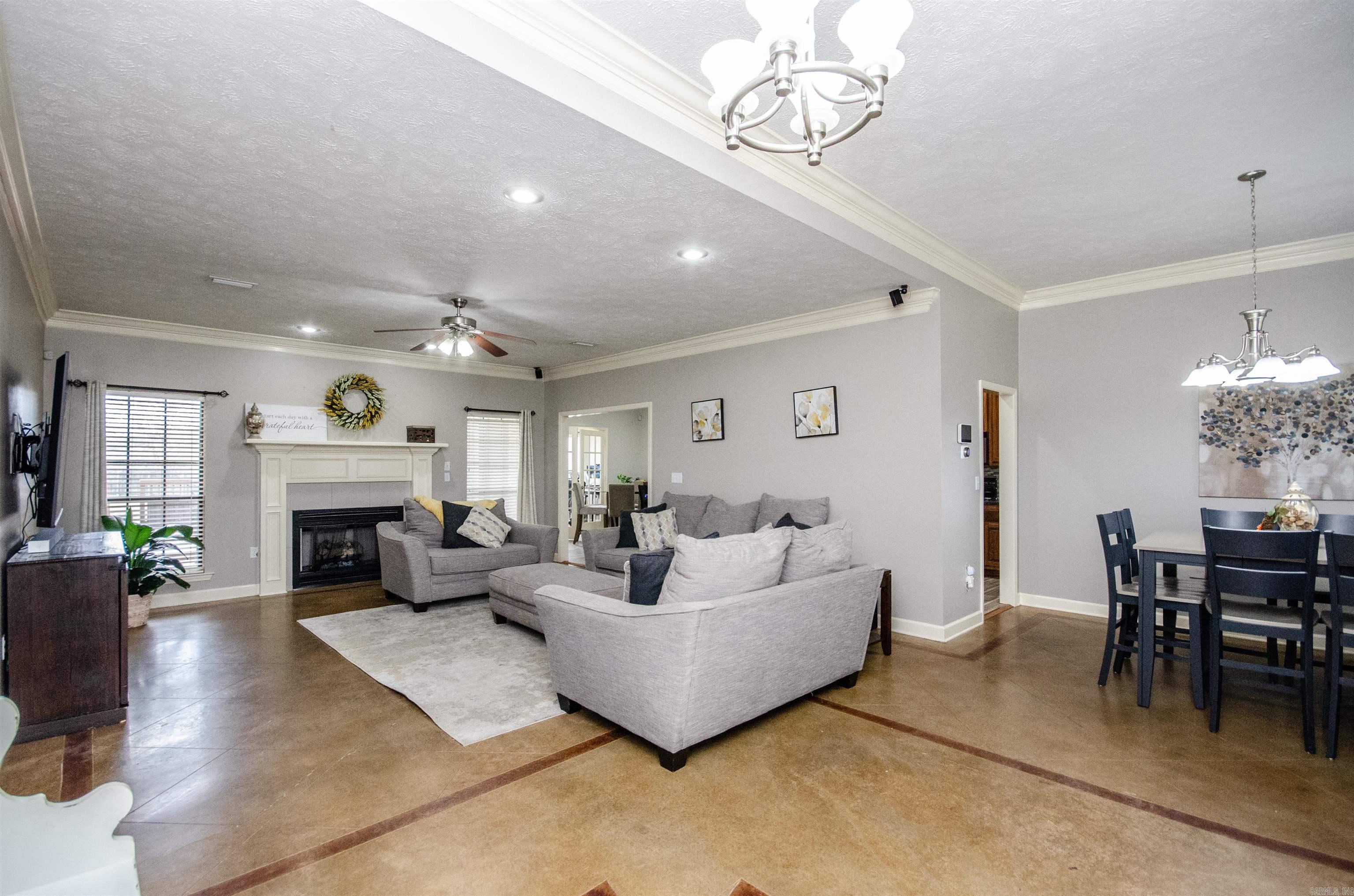 SPRING VALLEY - Residential