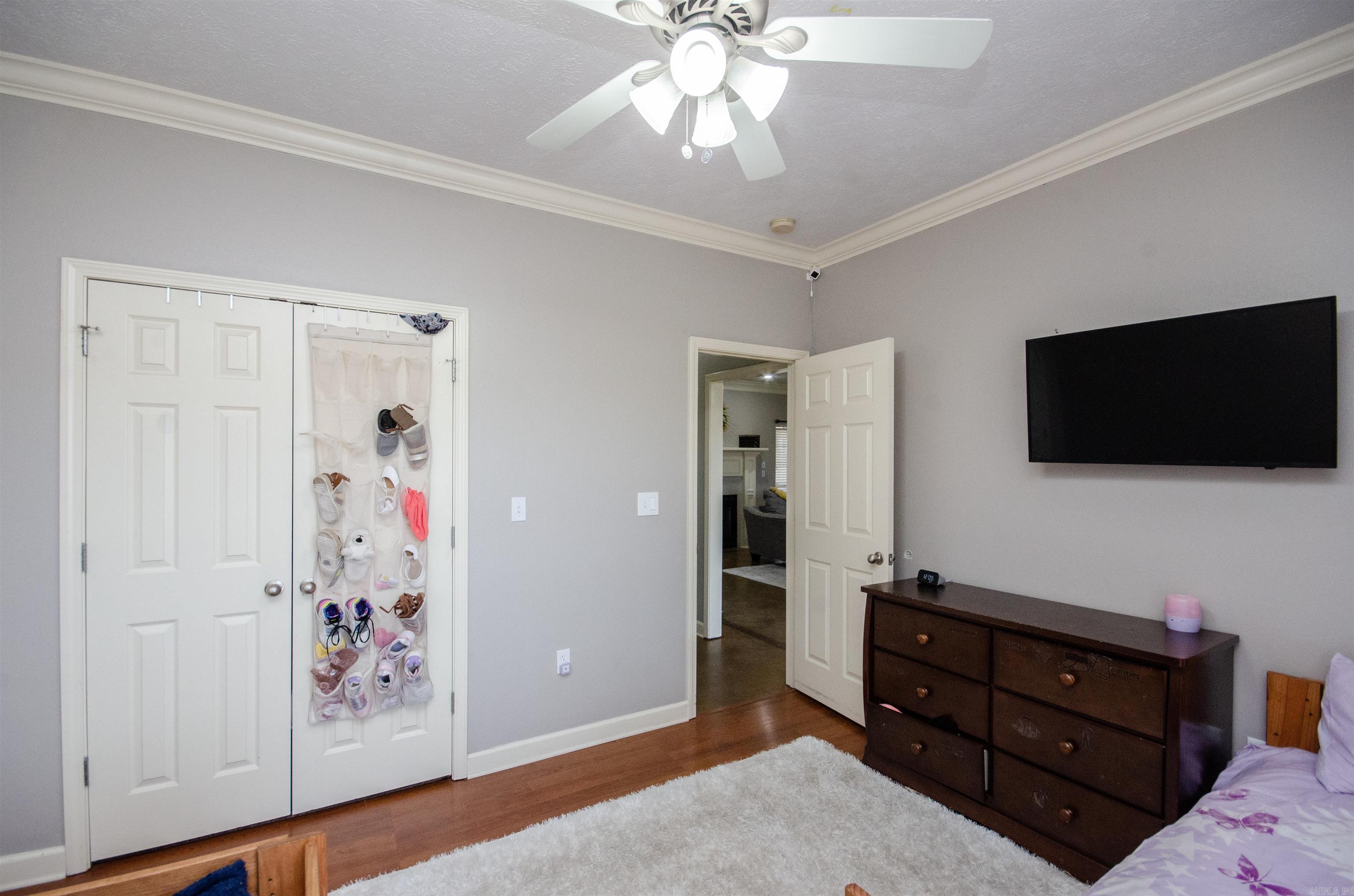 SPRING VALLEY - Residential