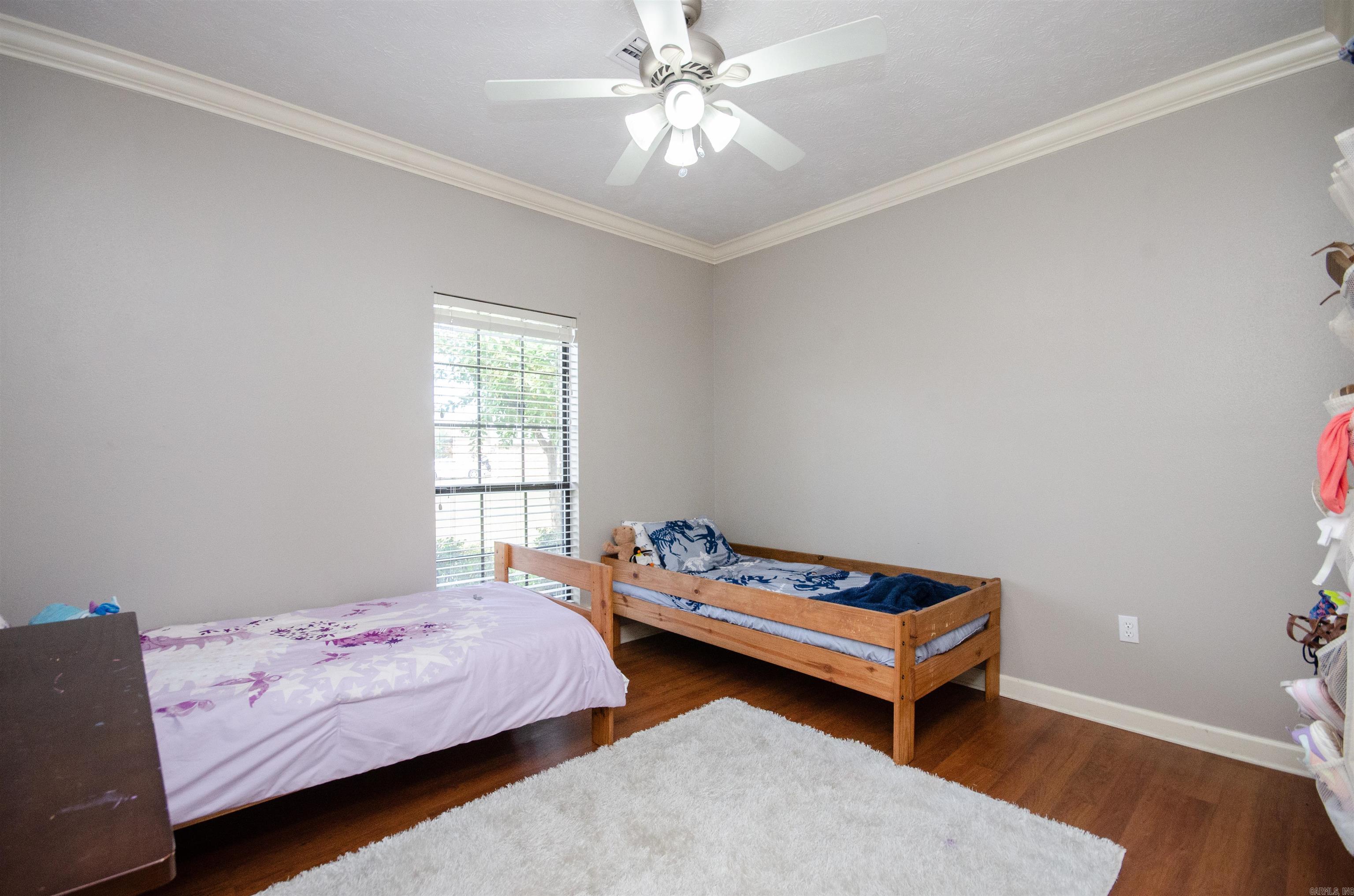 SPRING VALLEY - Residential