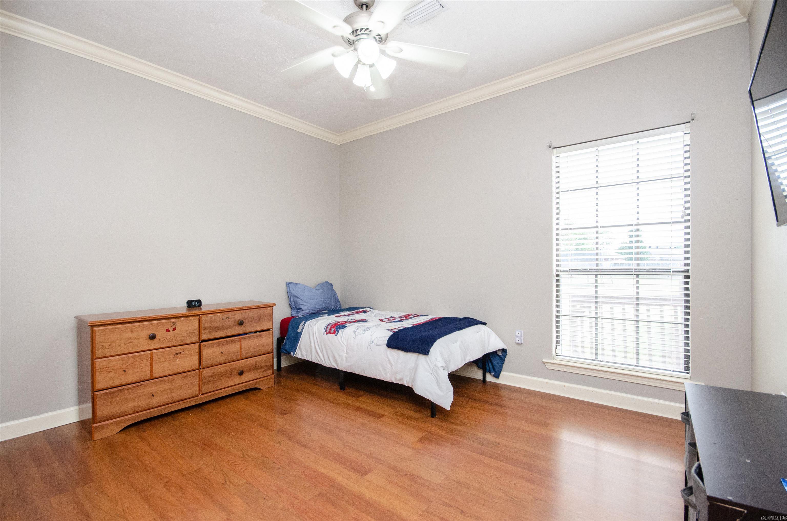 SPRING VALLEY - Residential