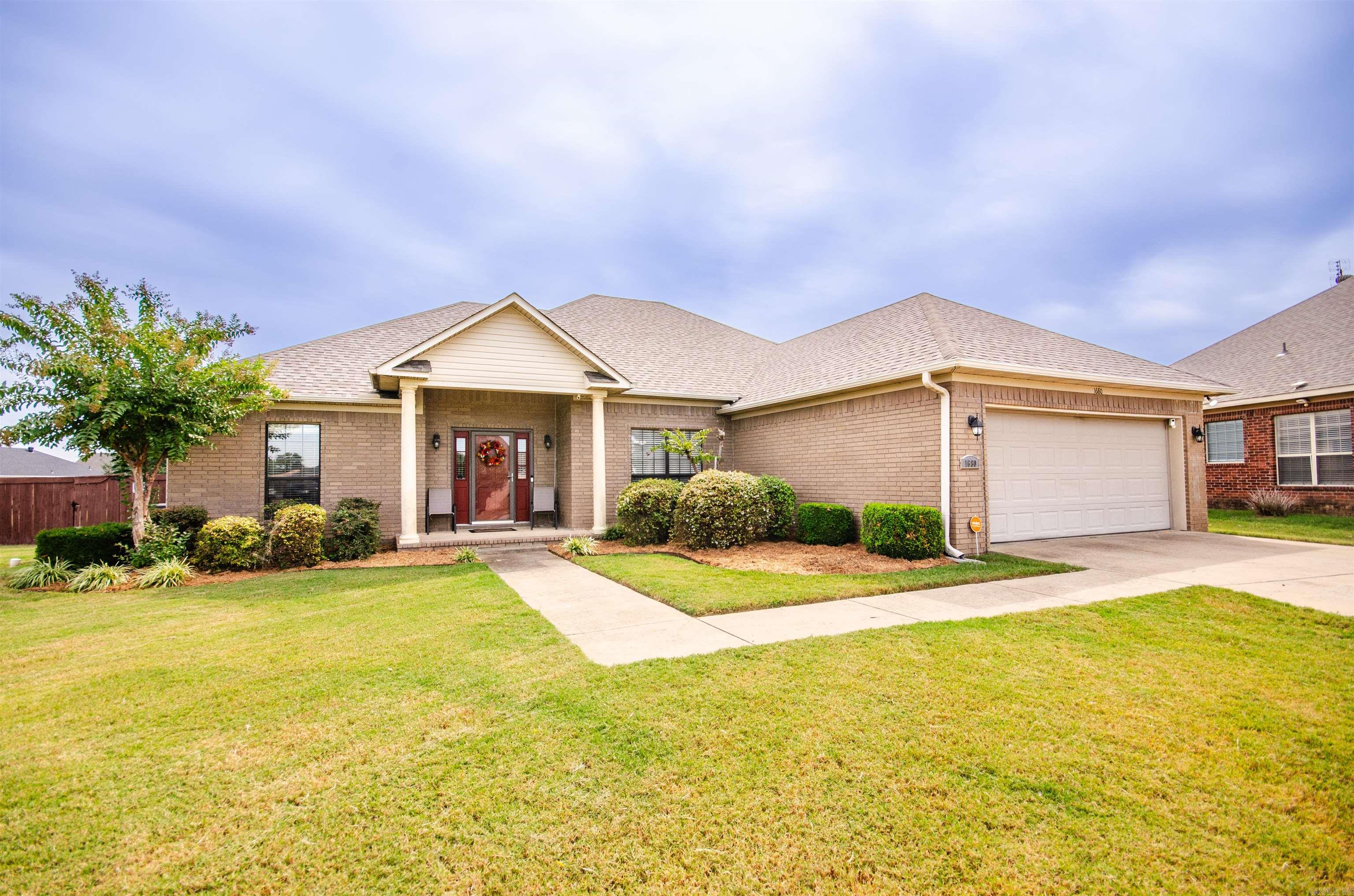 SPRING VALLEY - Residential