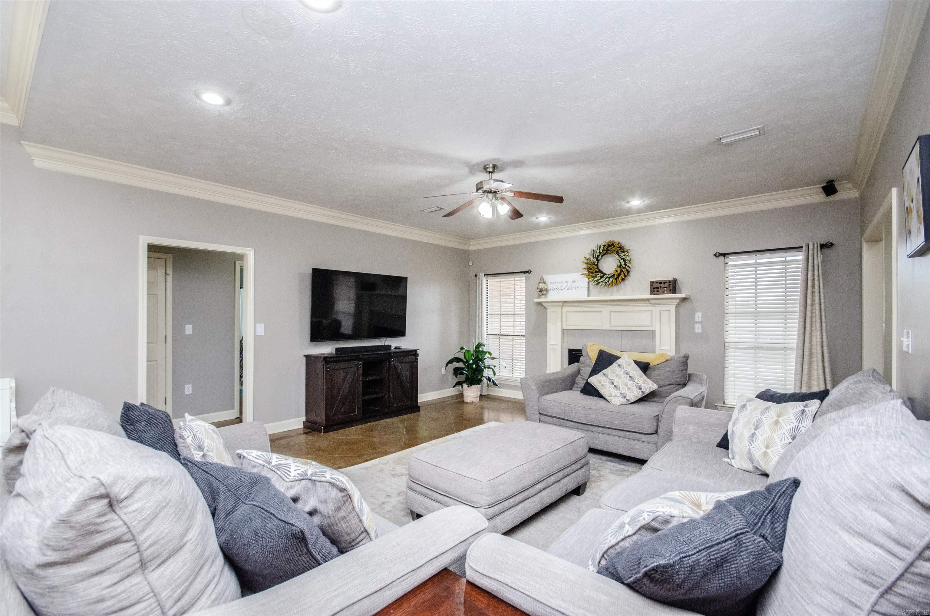 SPRING VALLEY - Residential