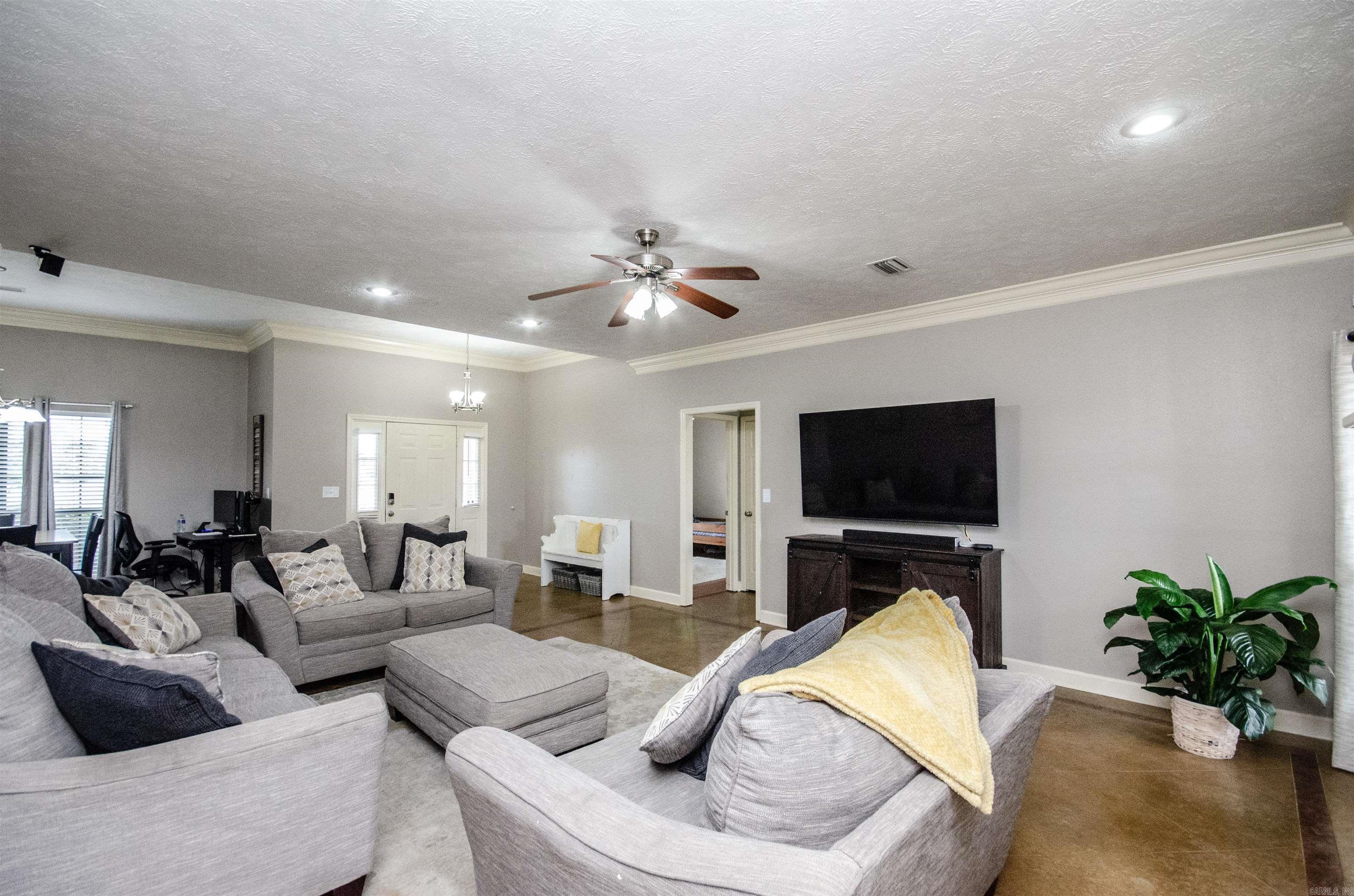 SPRING VALLEY - Residential