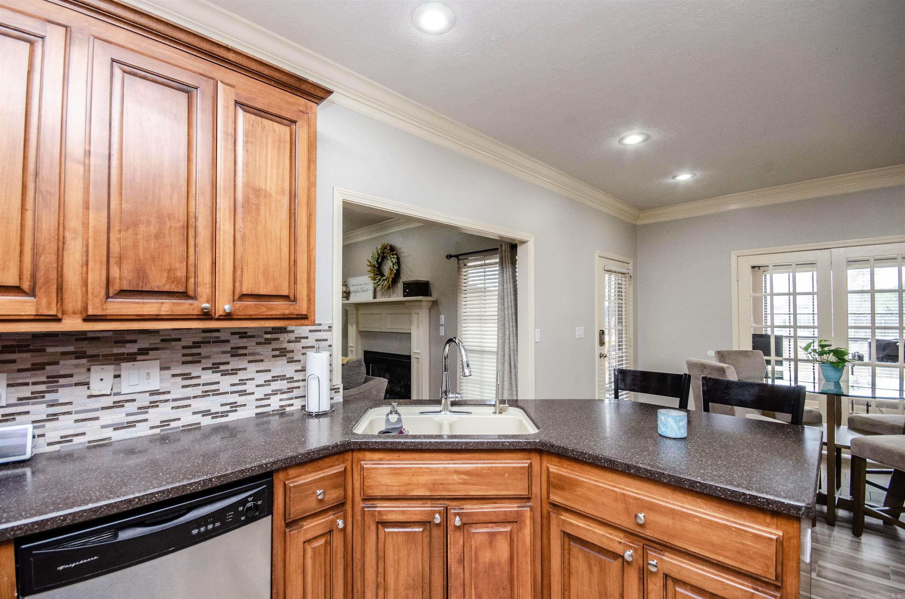 SPRING VALLEY - Residential