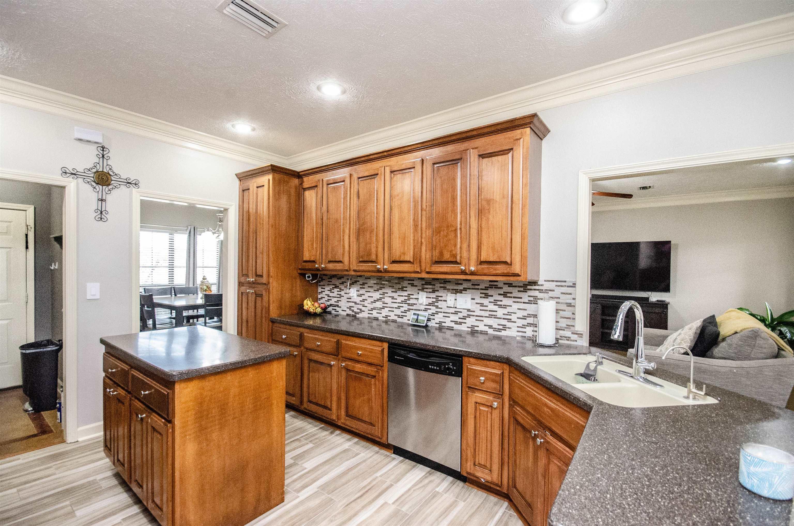 SPRING VALLEY - Residential