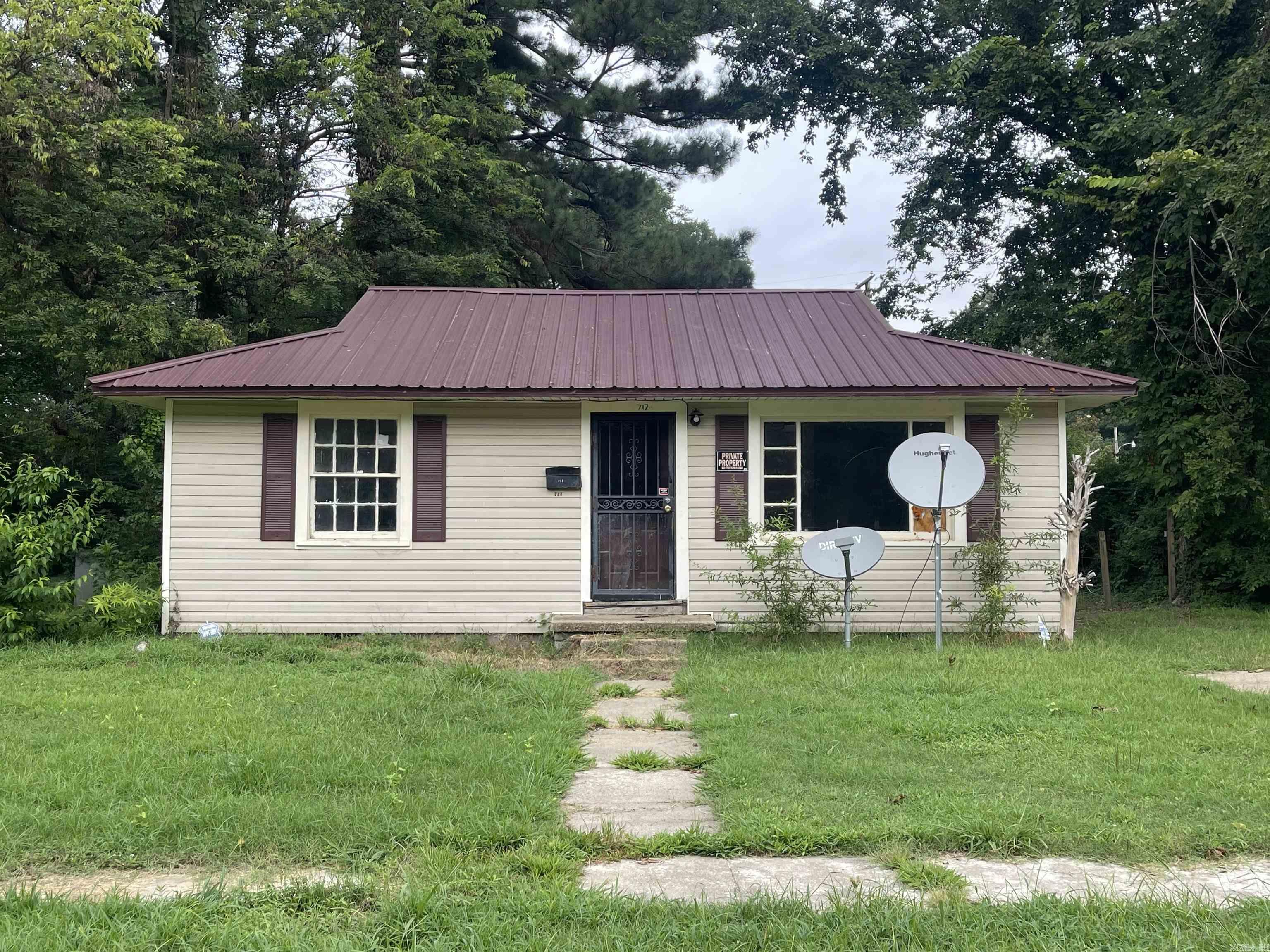 Investors, call me today to see this property. 870.261.8653