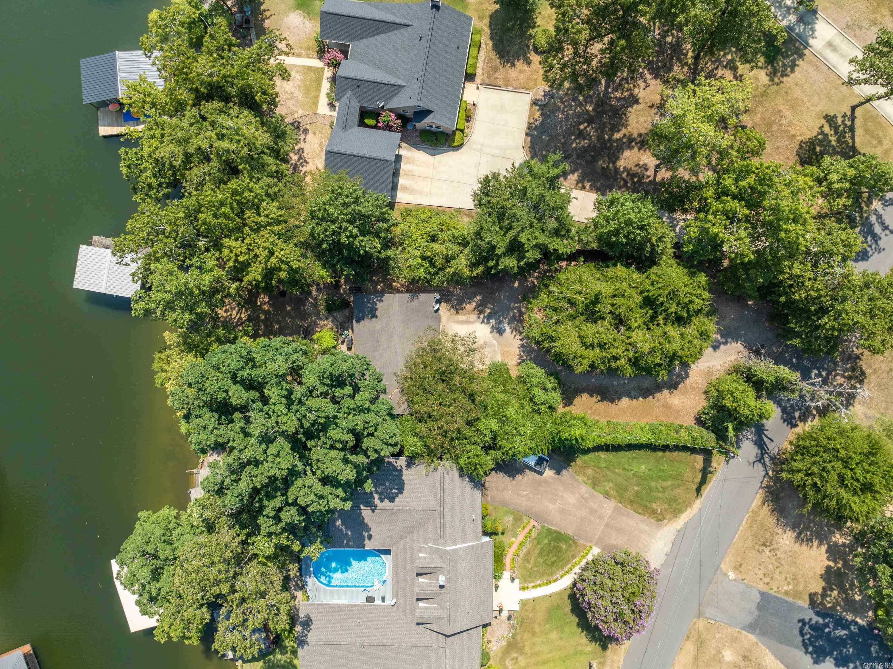 TWIN POINTS - Residential