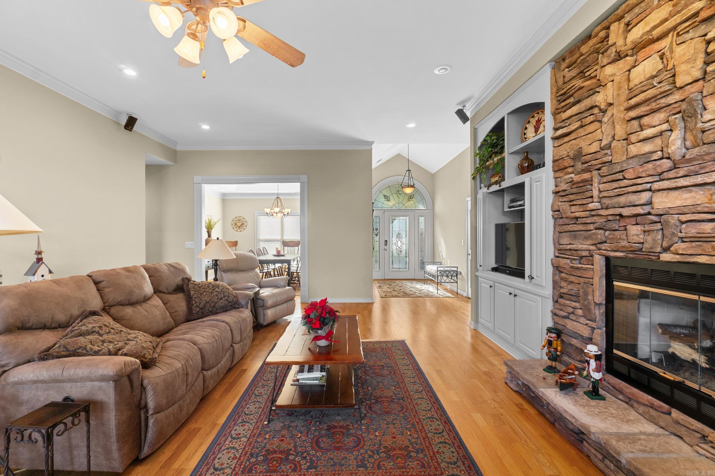 SUE ANN ACRES - Residential