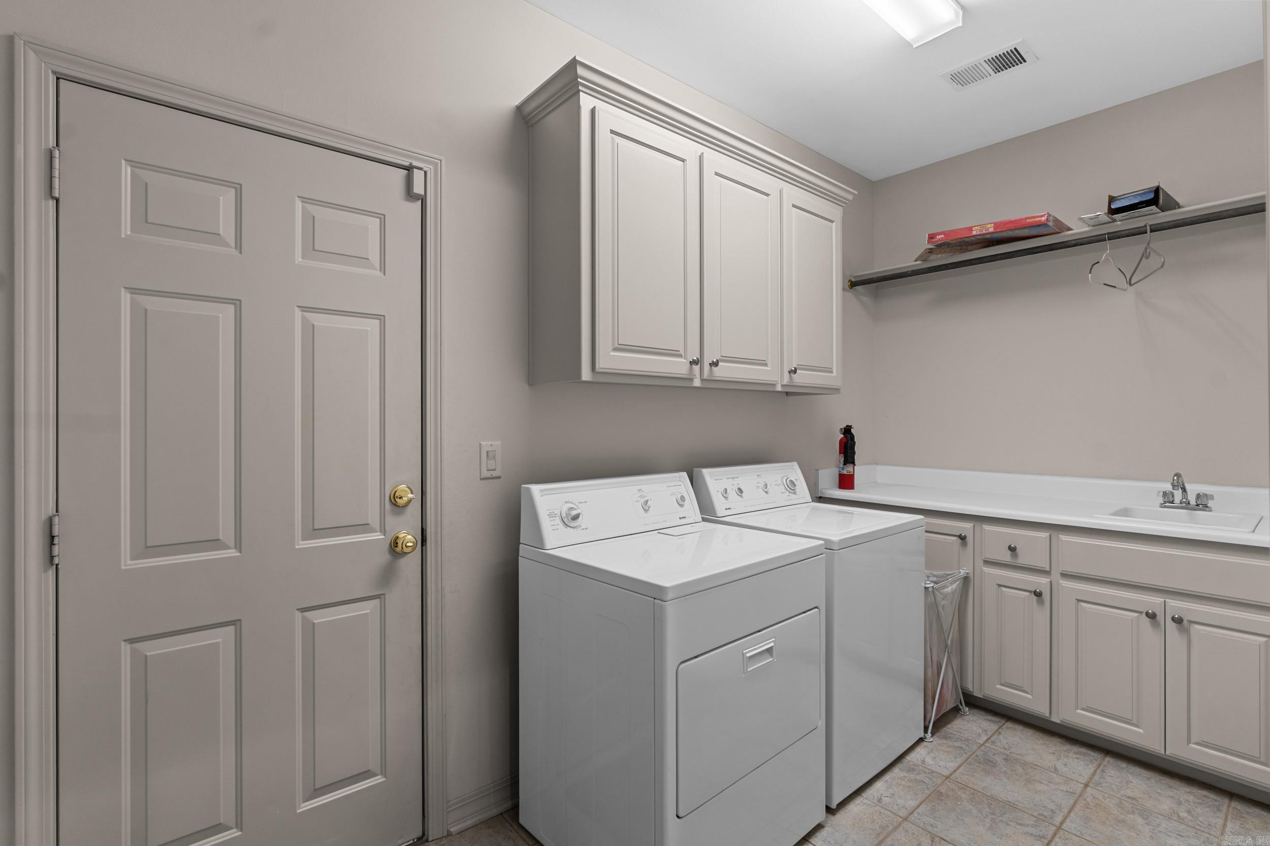 SUE ANN ACRES - Residential