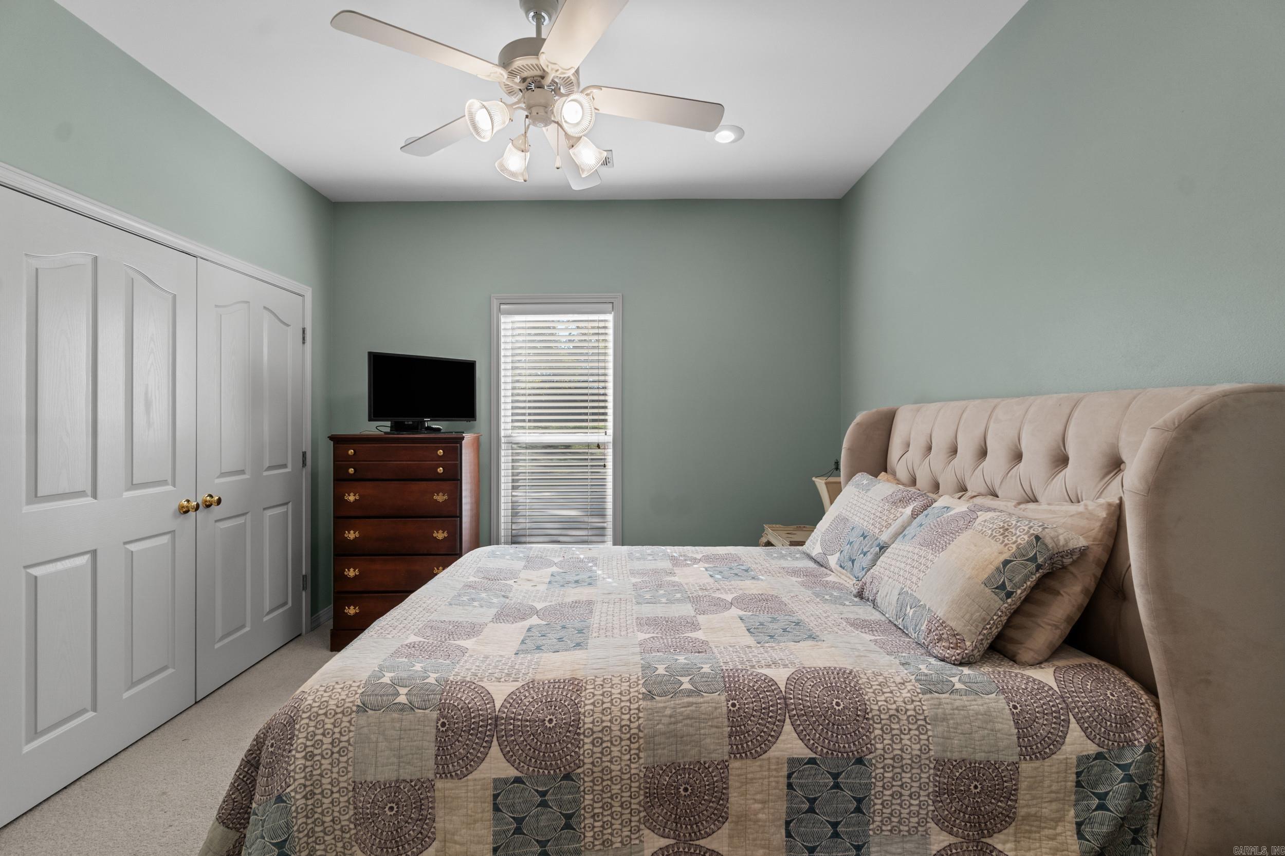 SUE ANN ACRES - Residential