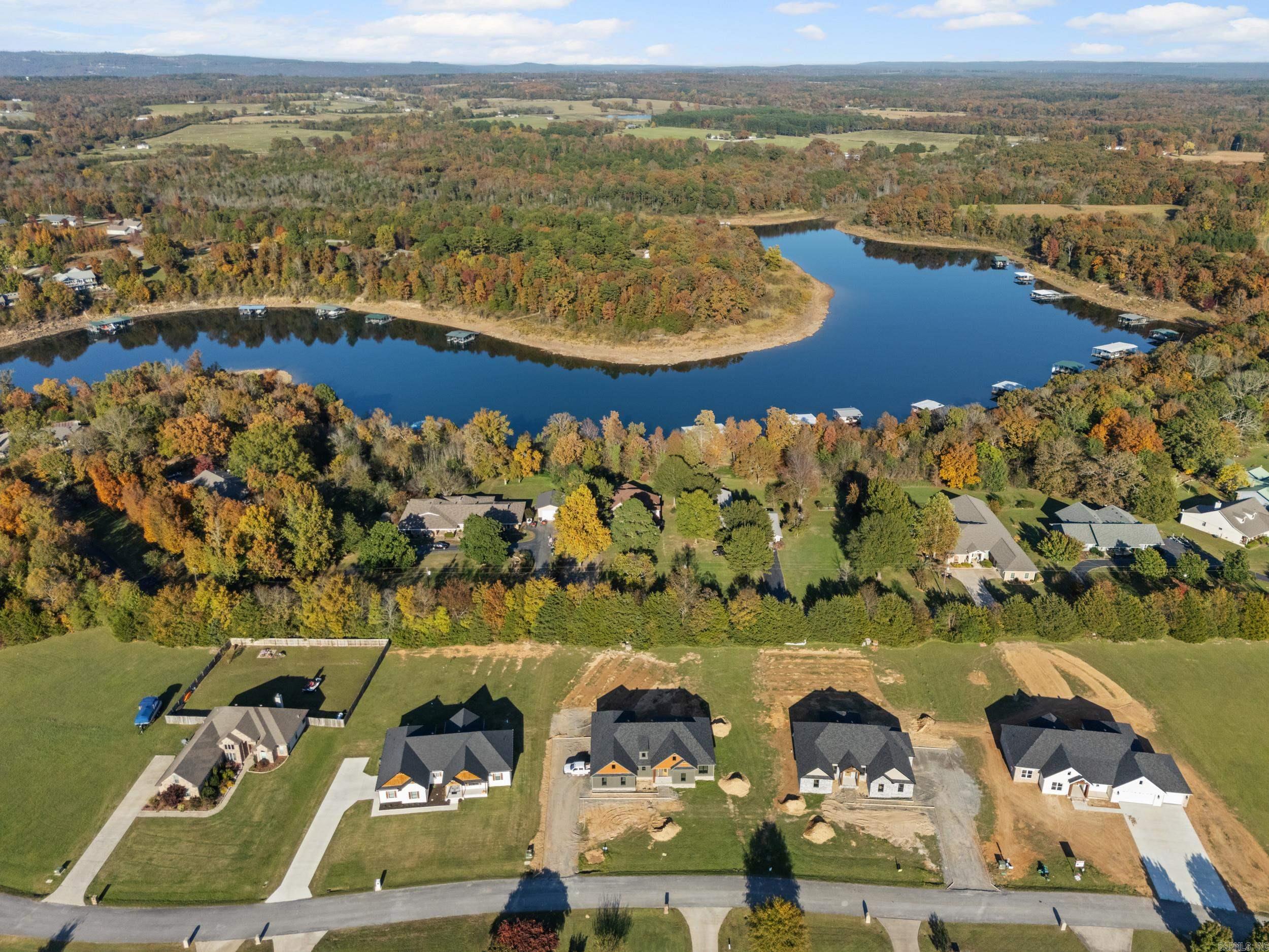 SUE ANN ACRES - Residential