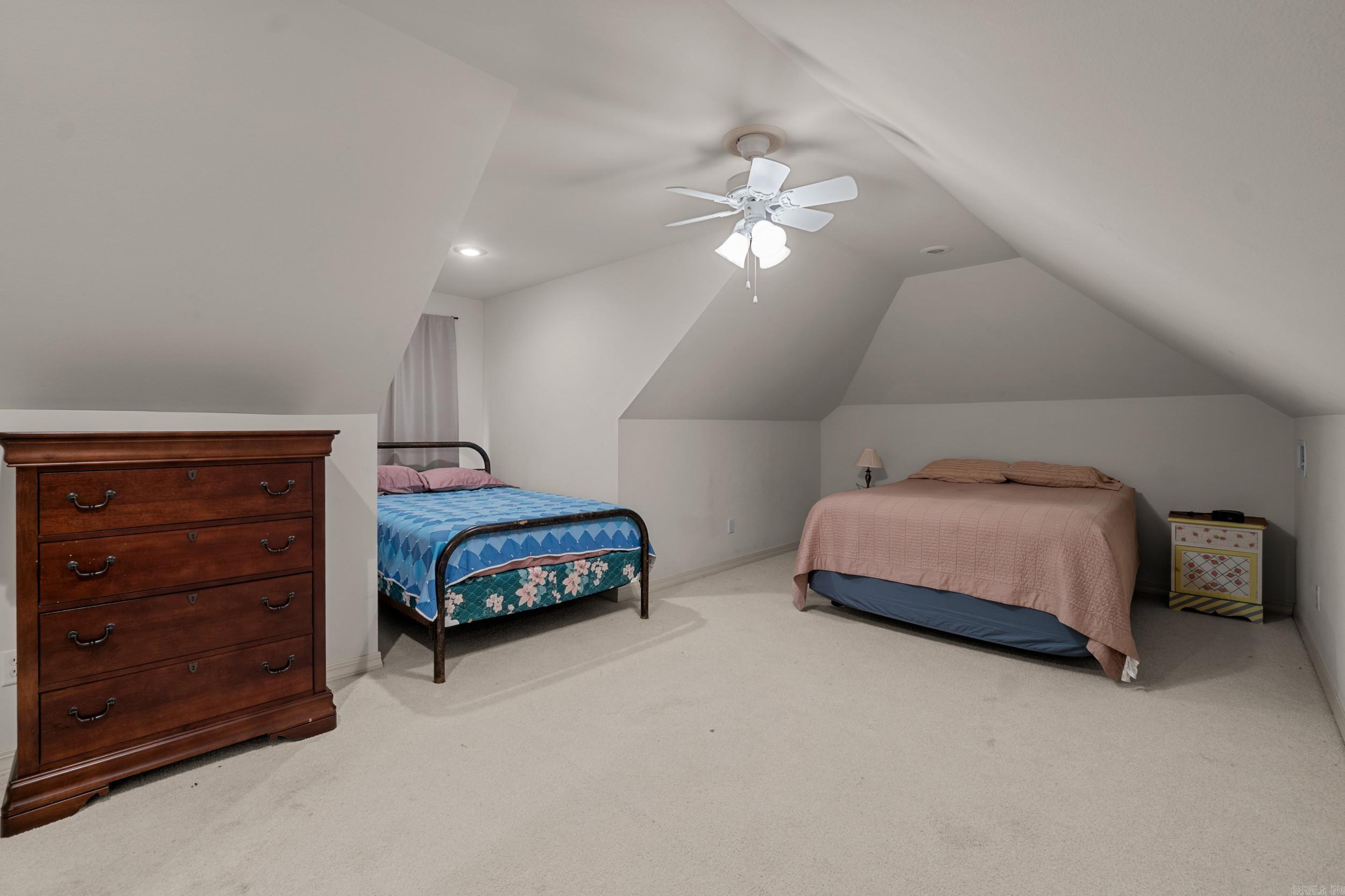 SUE ANN ACRES - Residential