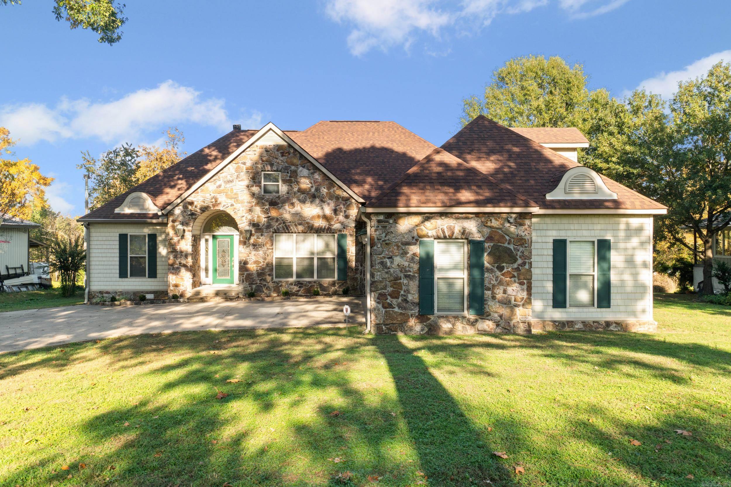 SUE ANN ACRES - Residential