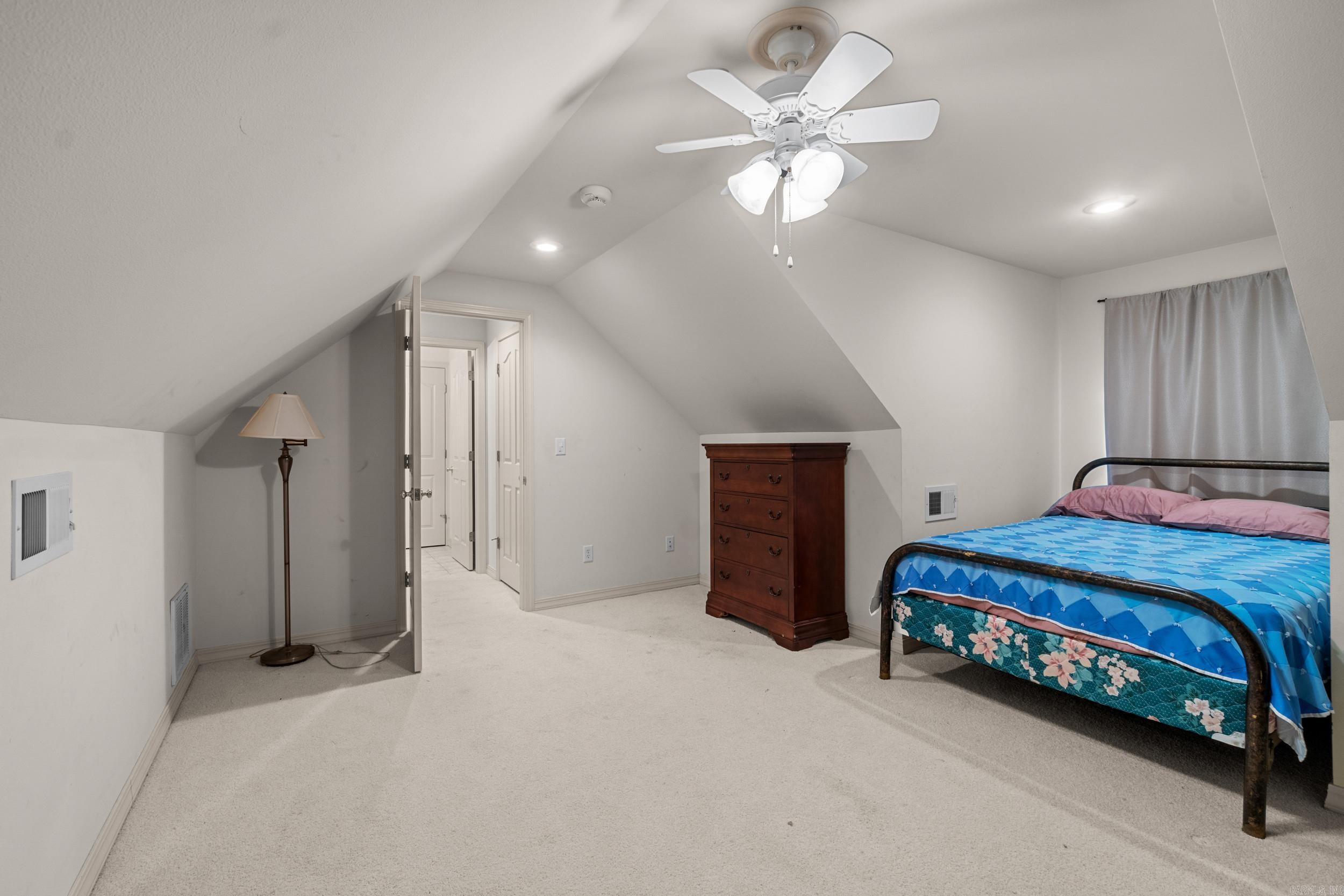 SUE ANN ACRES - Residential