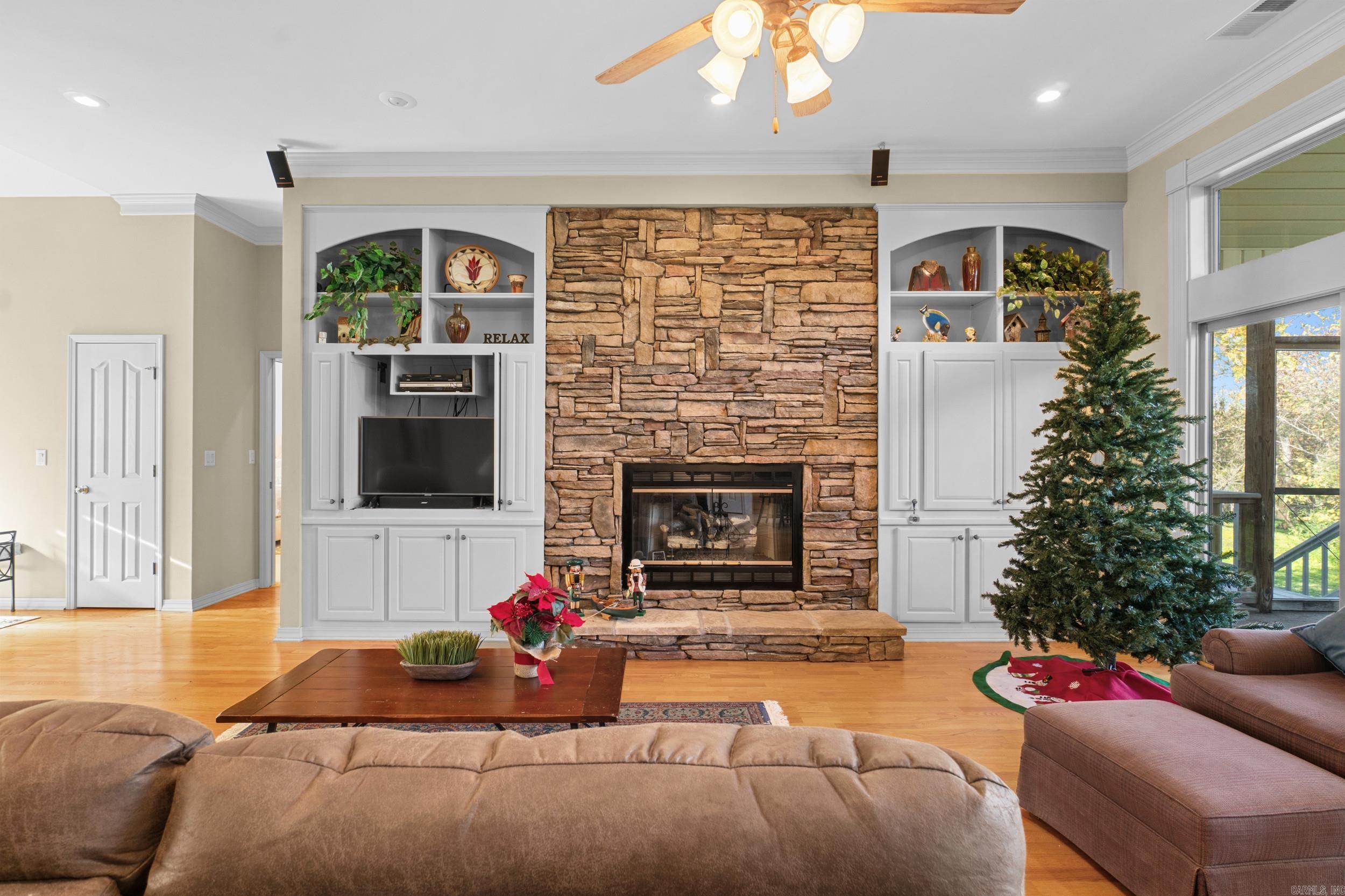 SUE ANN ACRES - Residential