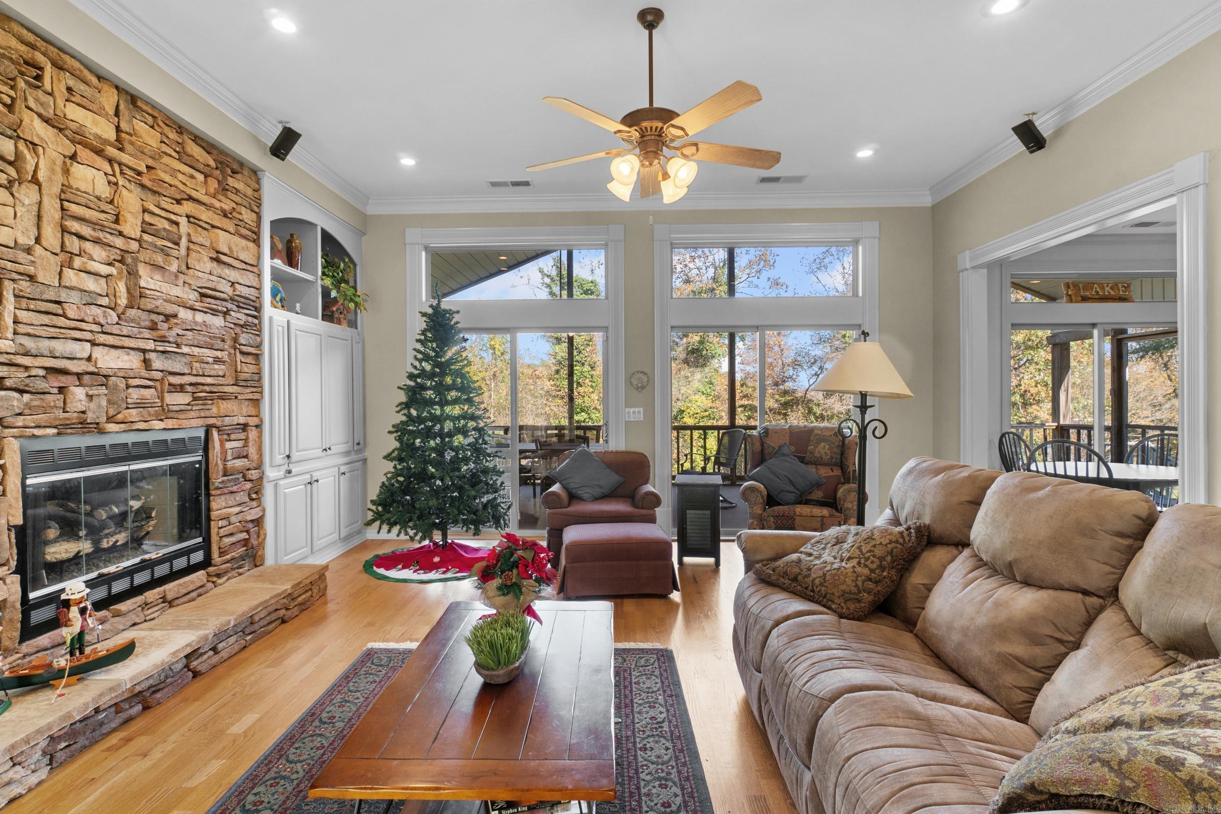 SUE ANN ACRES - Residential