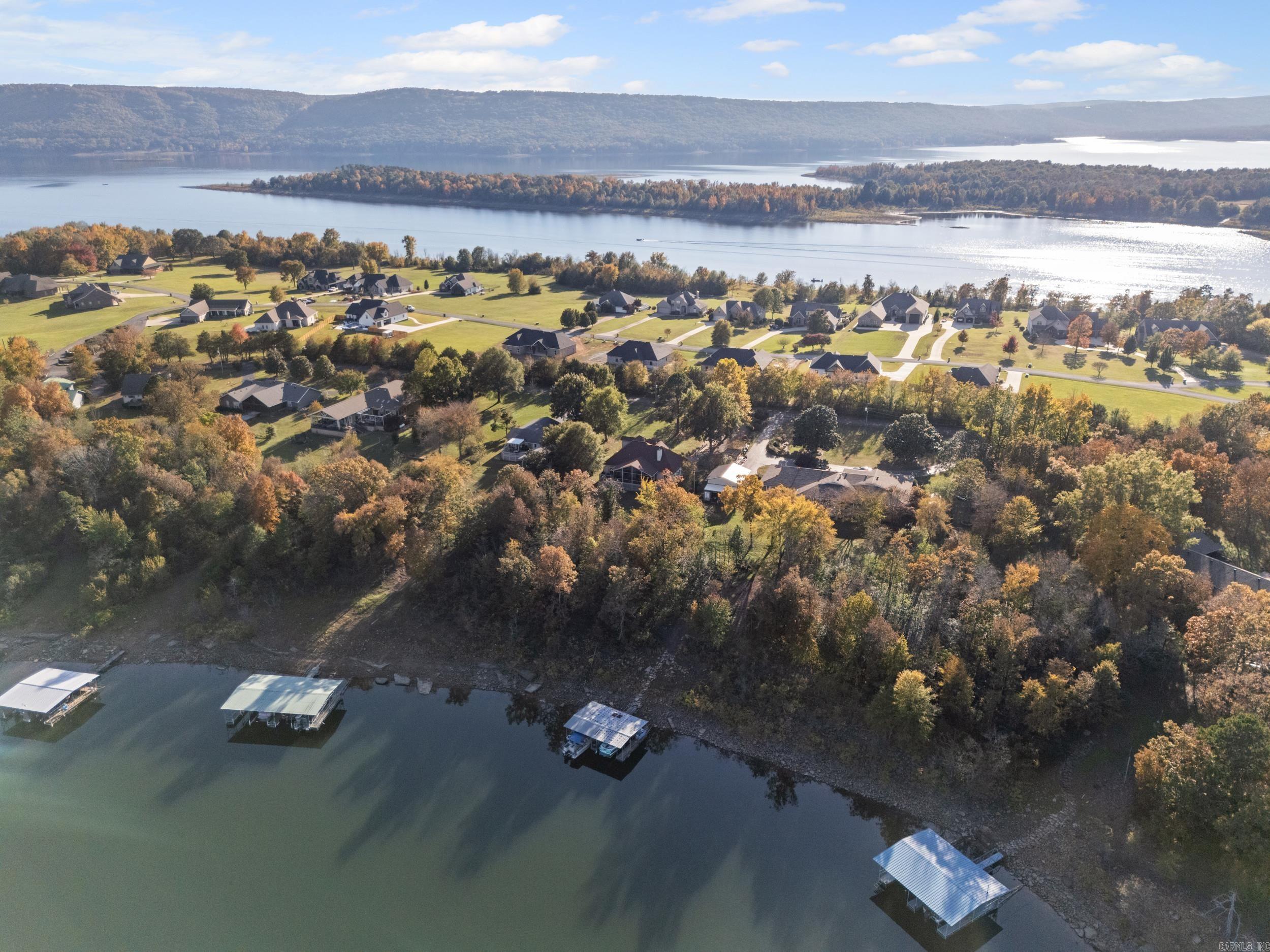 SUE ANN ACRES - Residential