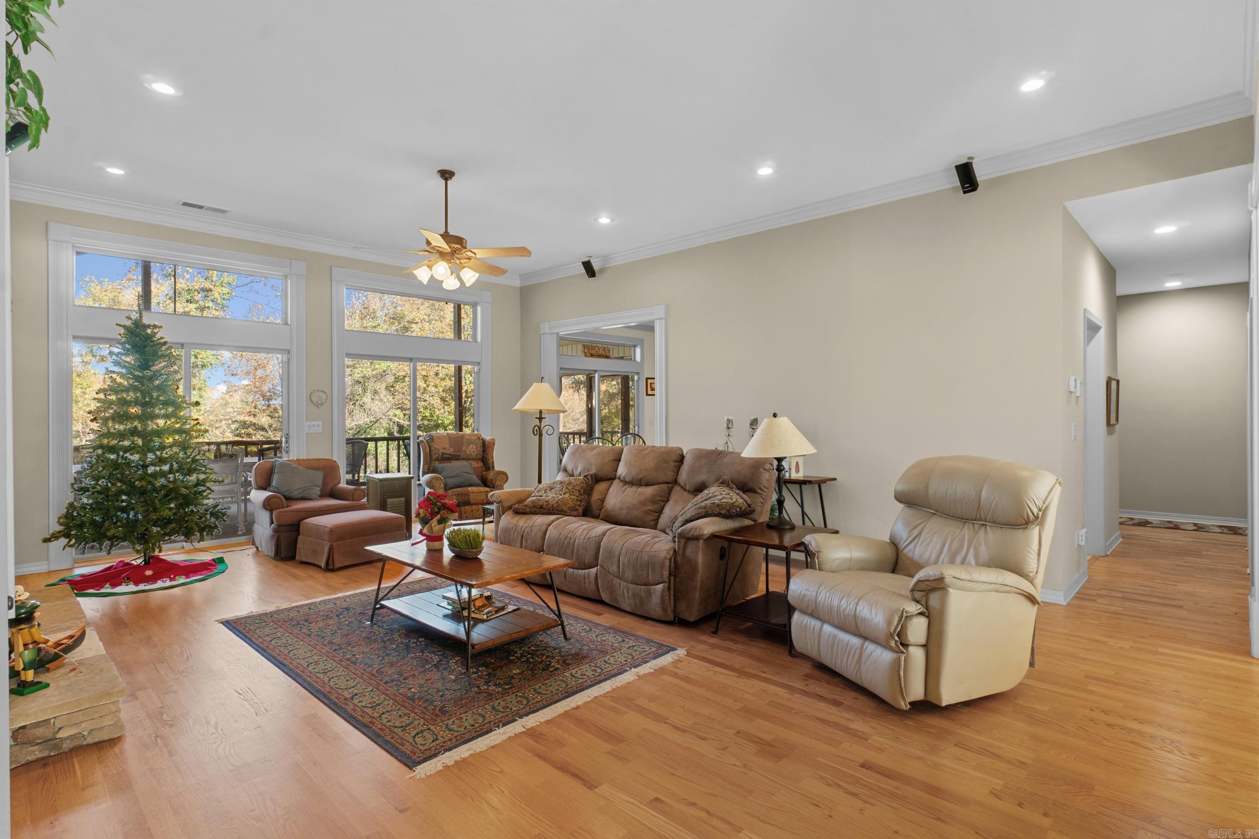 SUE ANN ACRES - Residential