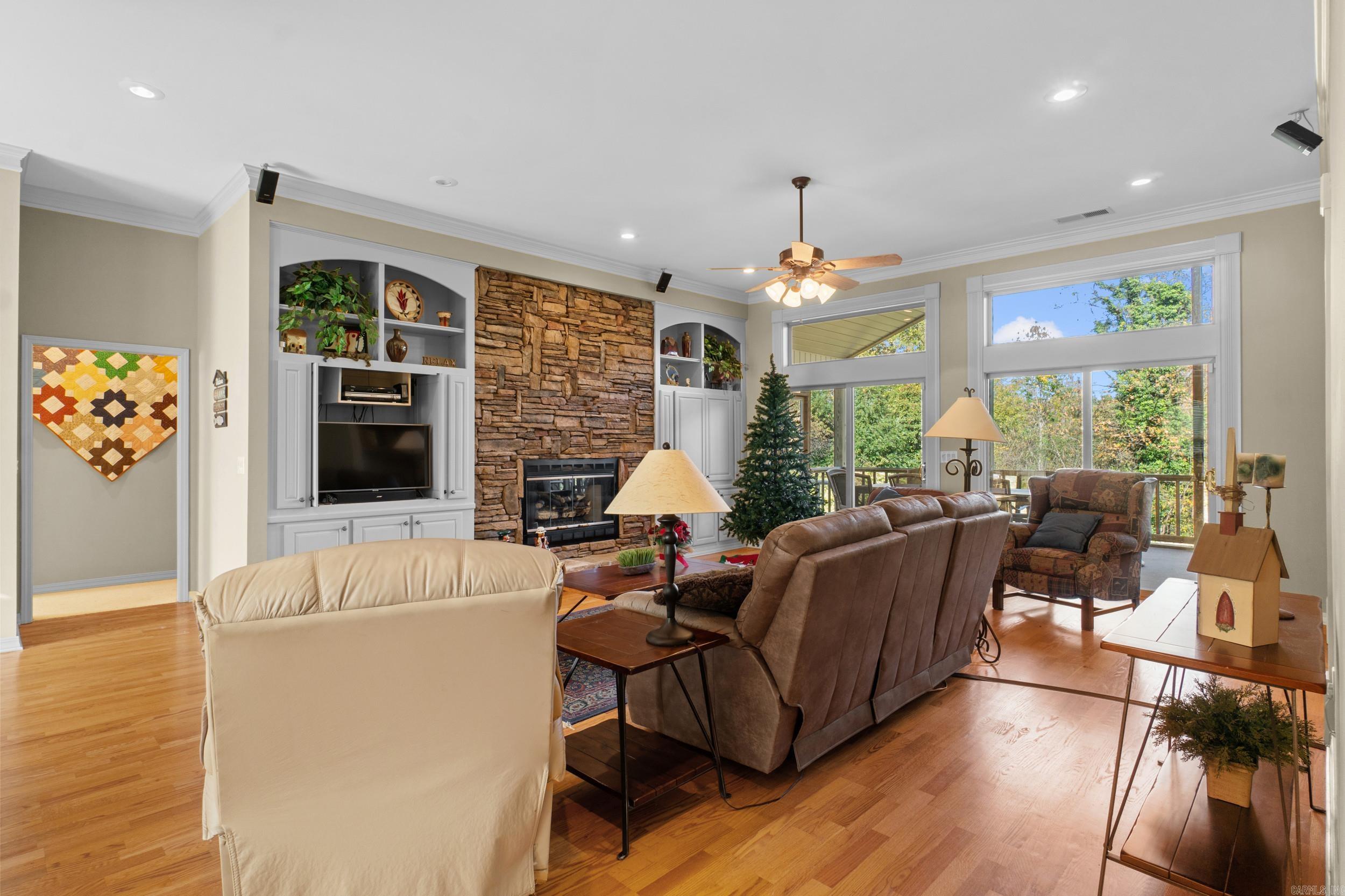 SUE ANN ACRES - Residential