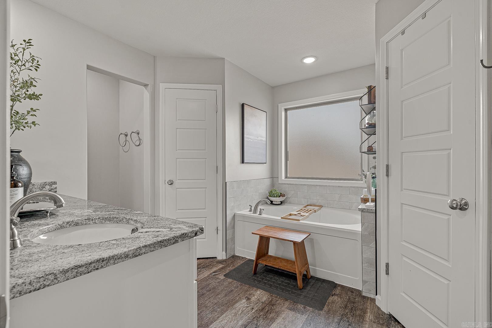 Donlee Ridge - Residential