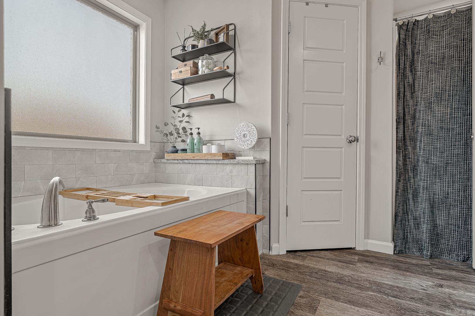 Donlee Ridge - Residential