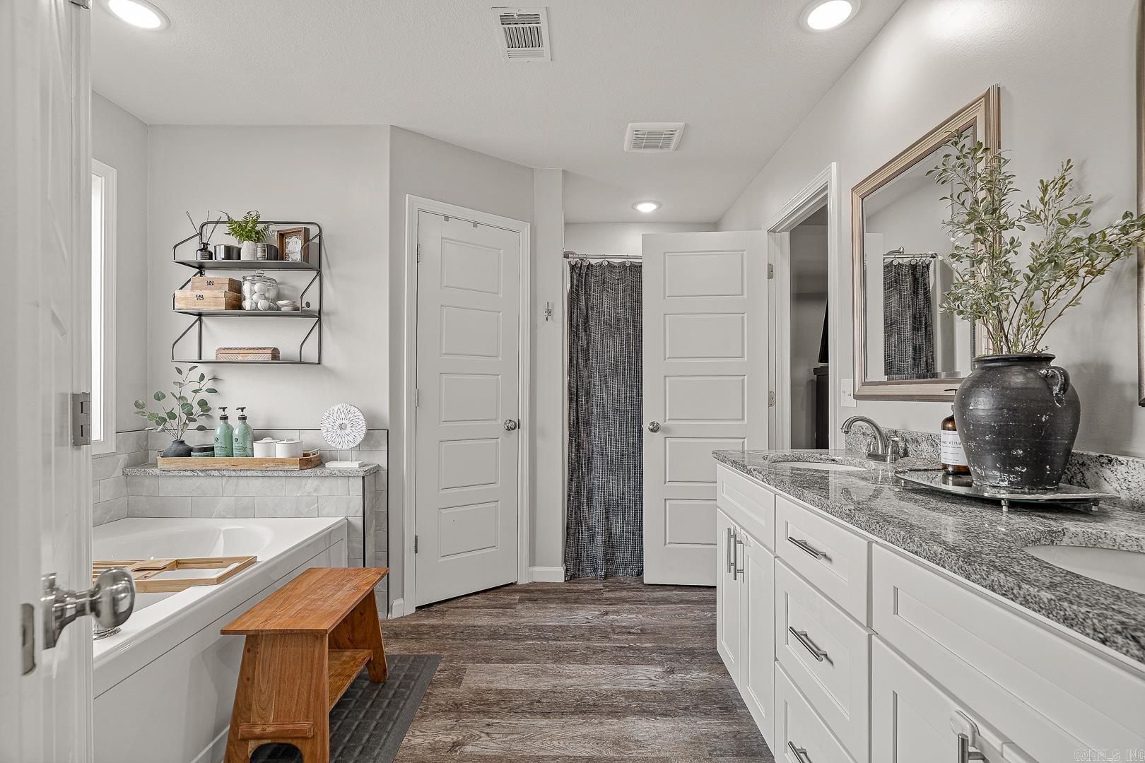 Donlee Ridge - Residential