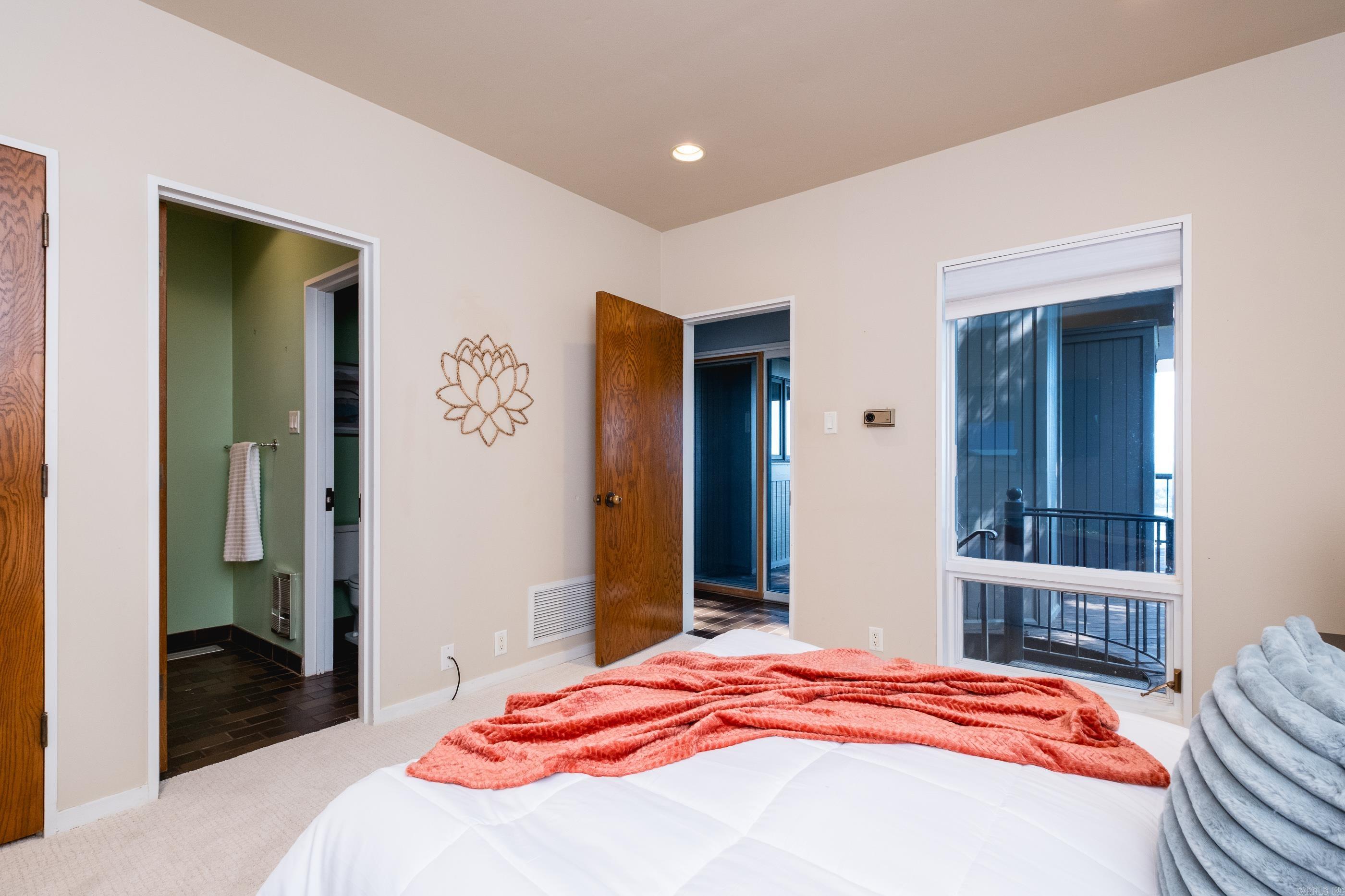 RIVER RIDGE - Residential