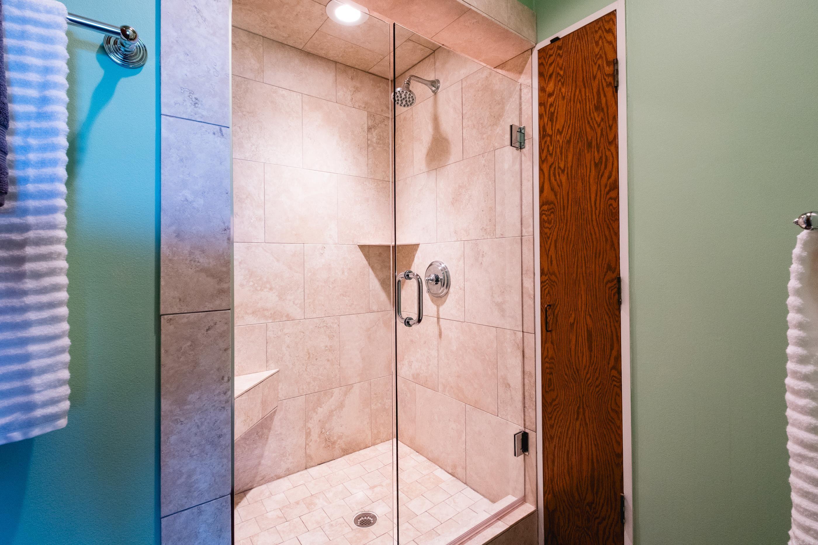 RIVER RIDGE - Residential