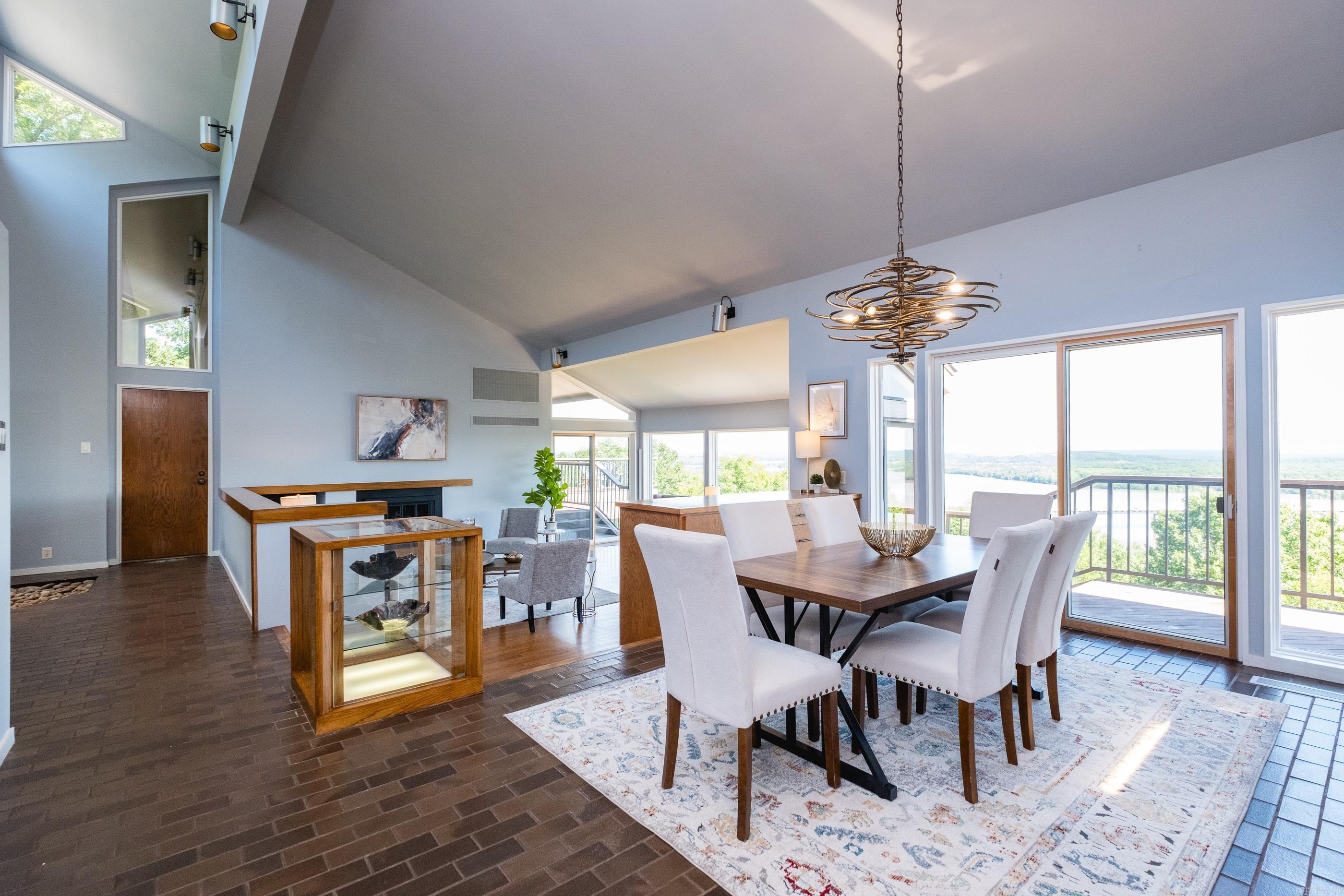 RIVER RIDGE - Residential