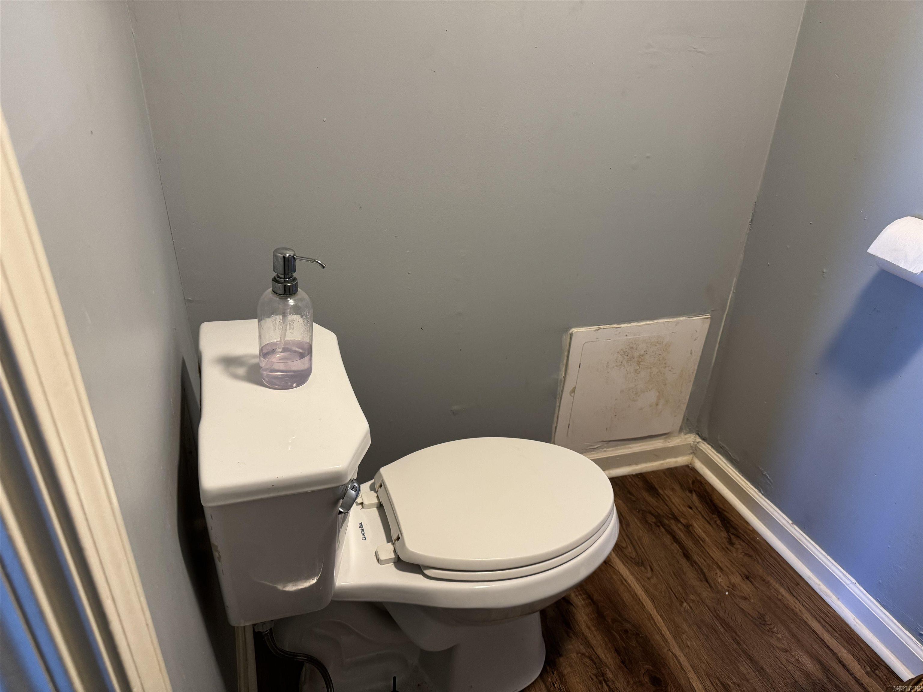 Weldon E Wrights - Residential Income