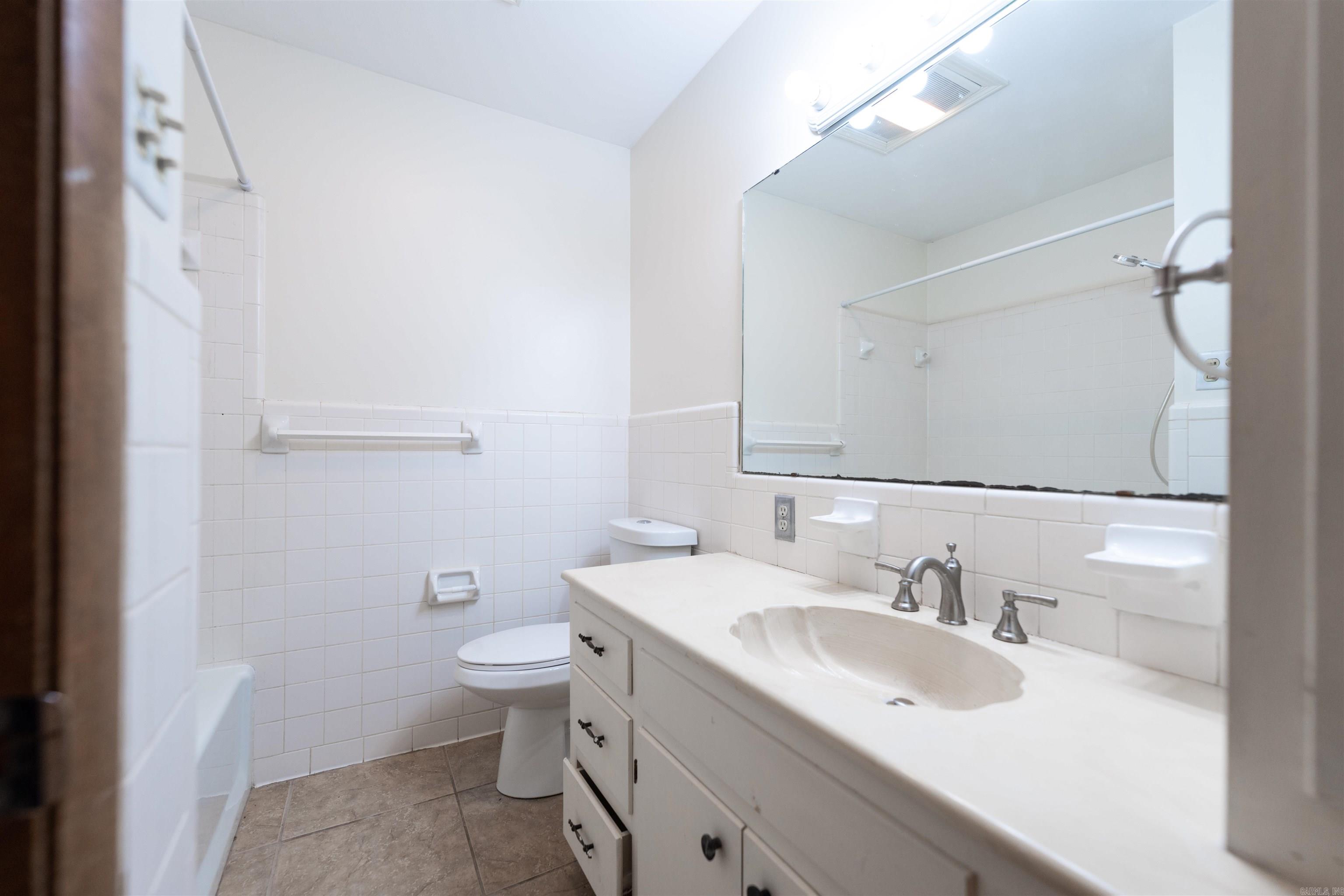 INDIAN HILLS - Residential