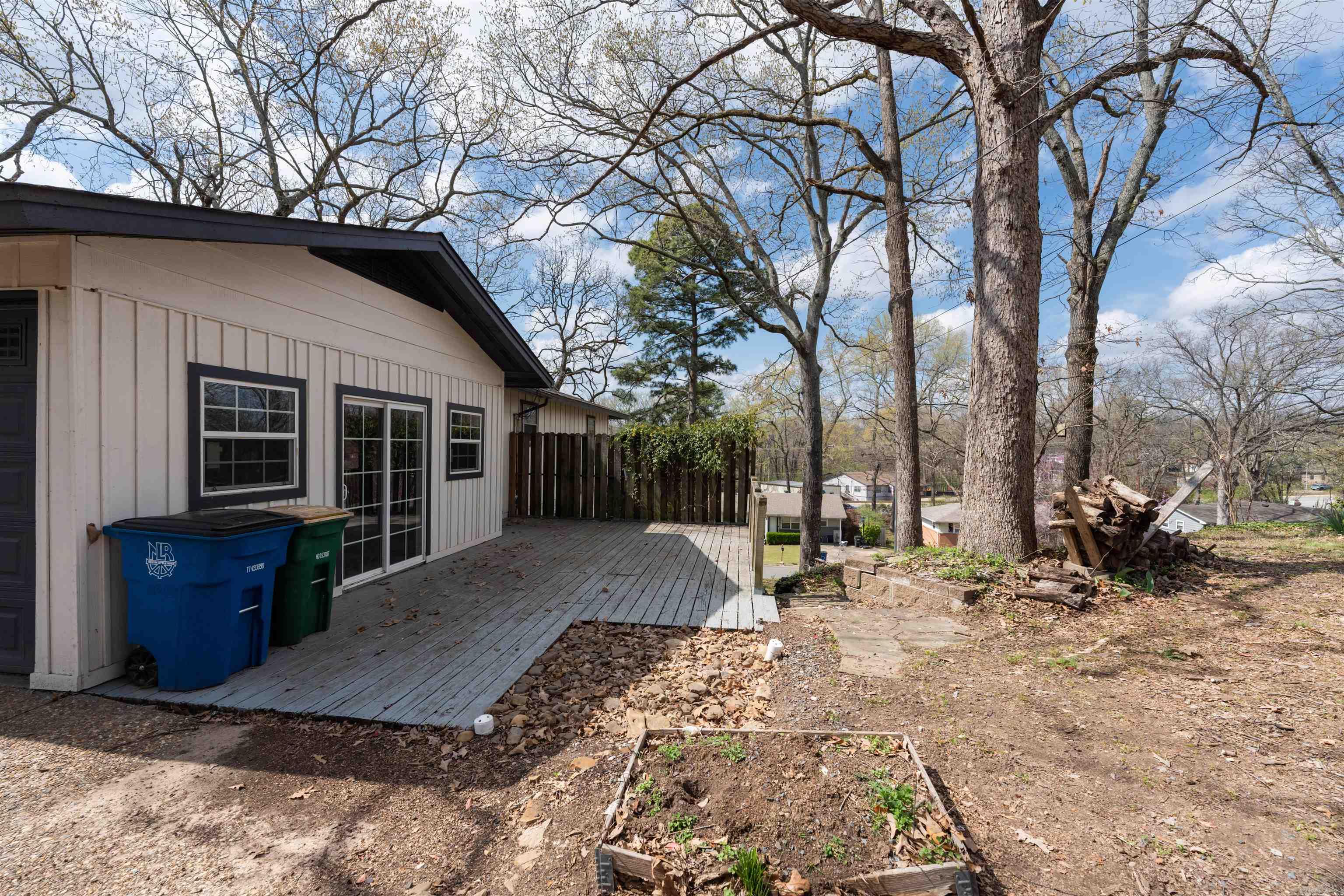 INDIAN HILLS - Residential