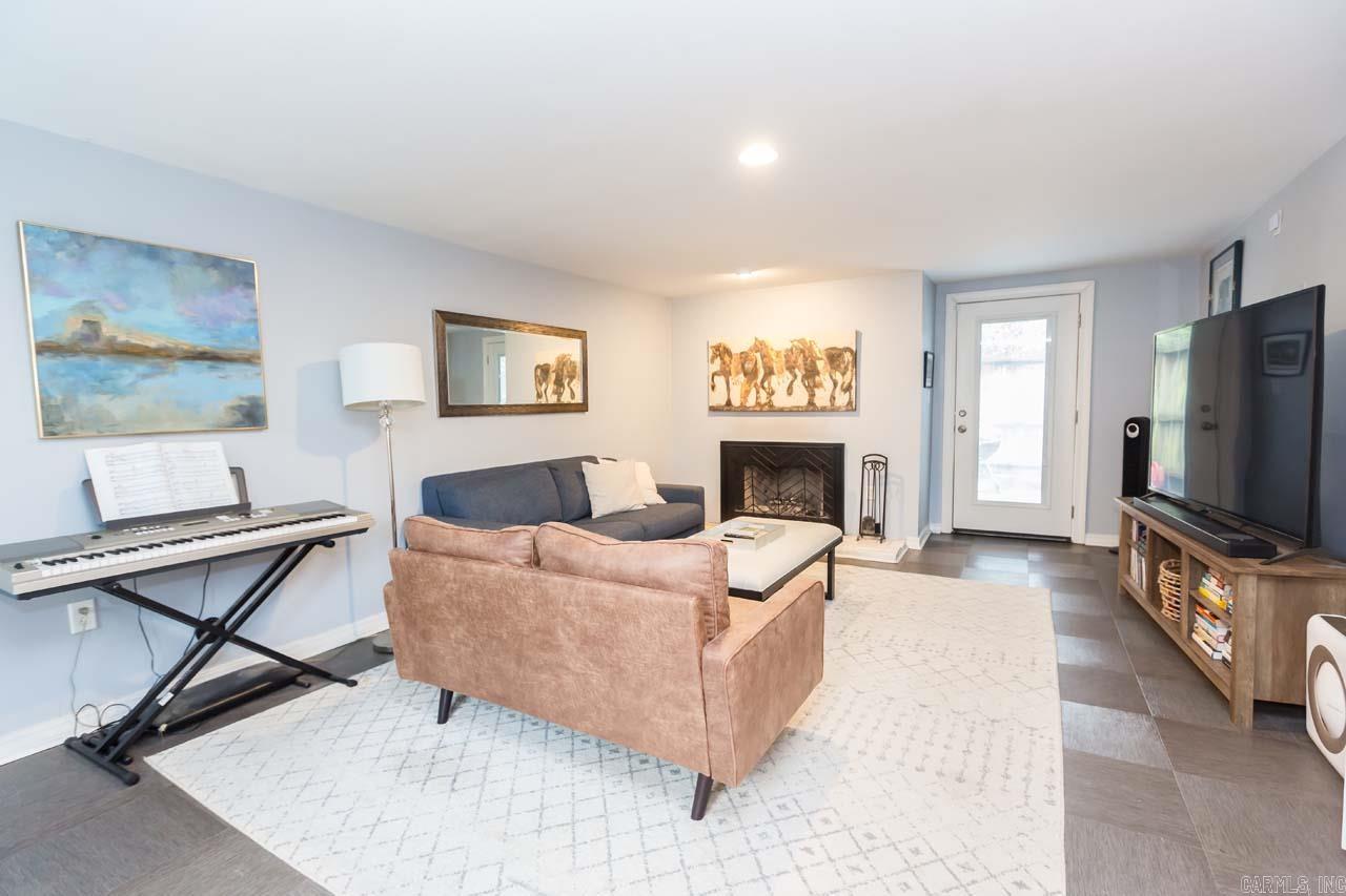 PULASKI HEIGHTS - Residential