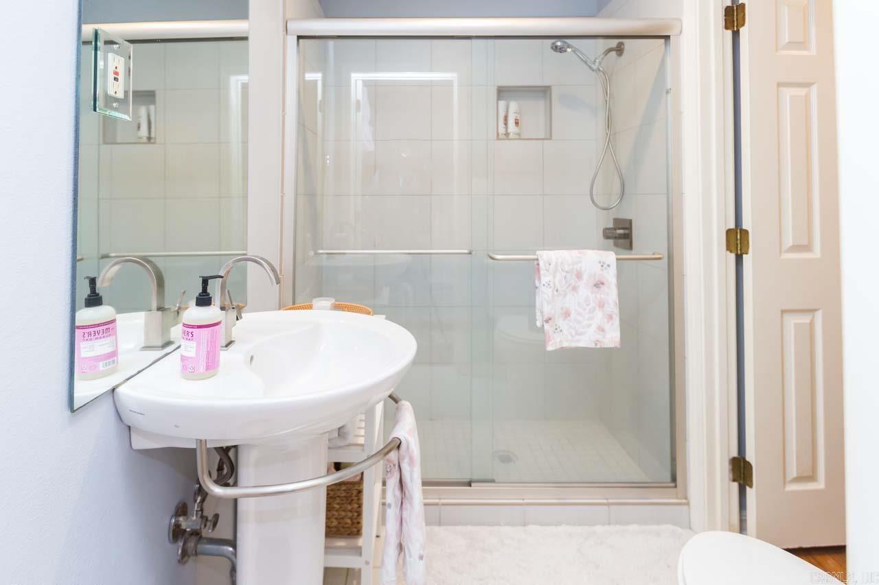 PULASKI HEIGHTS - Residential