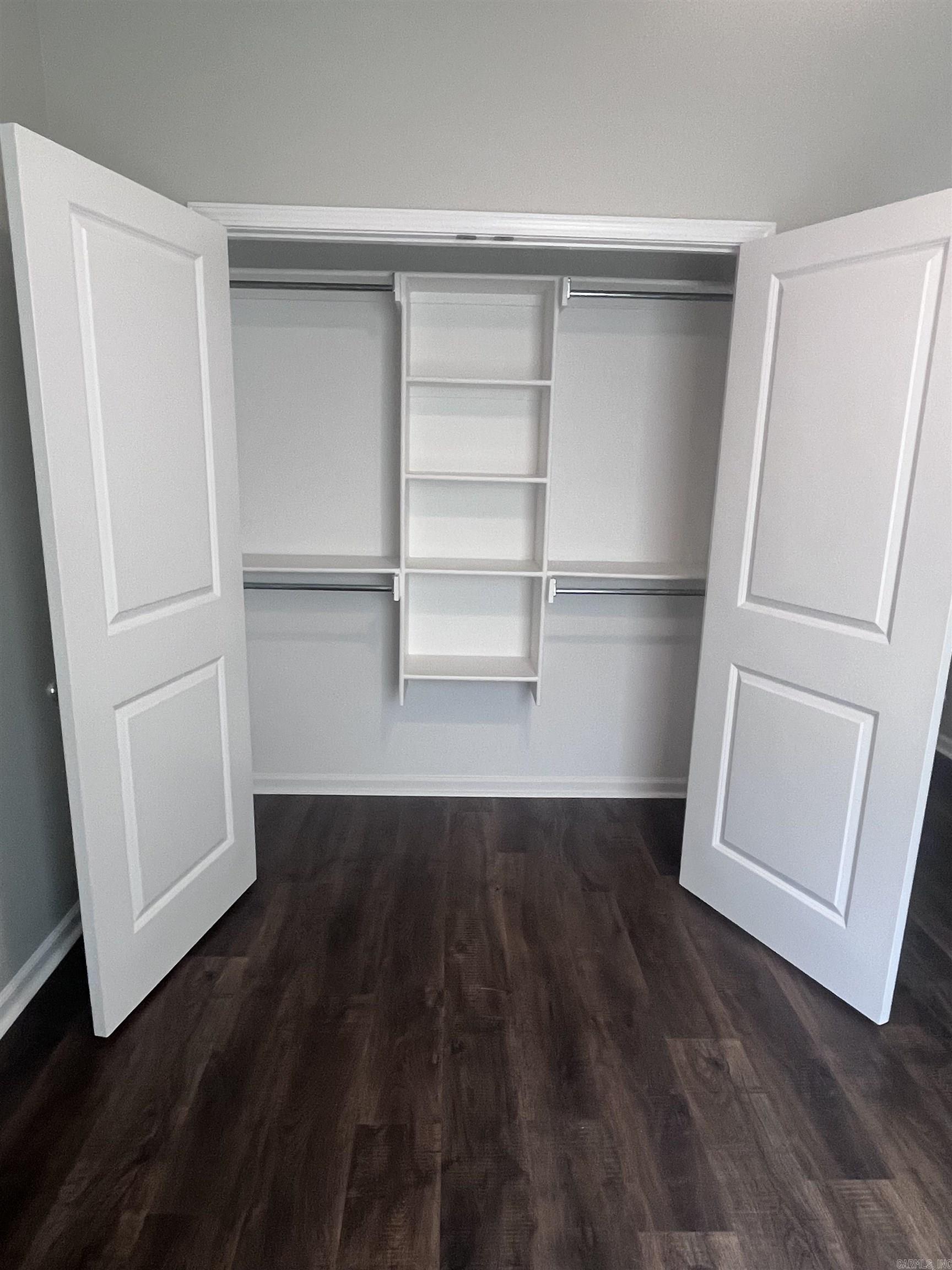 THOMAS - Residential