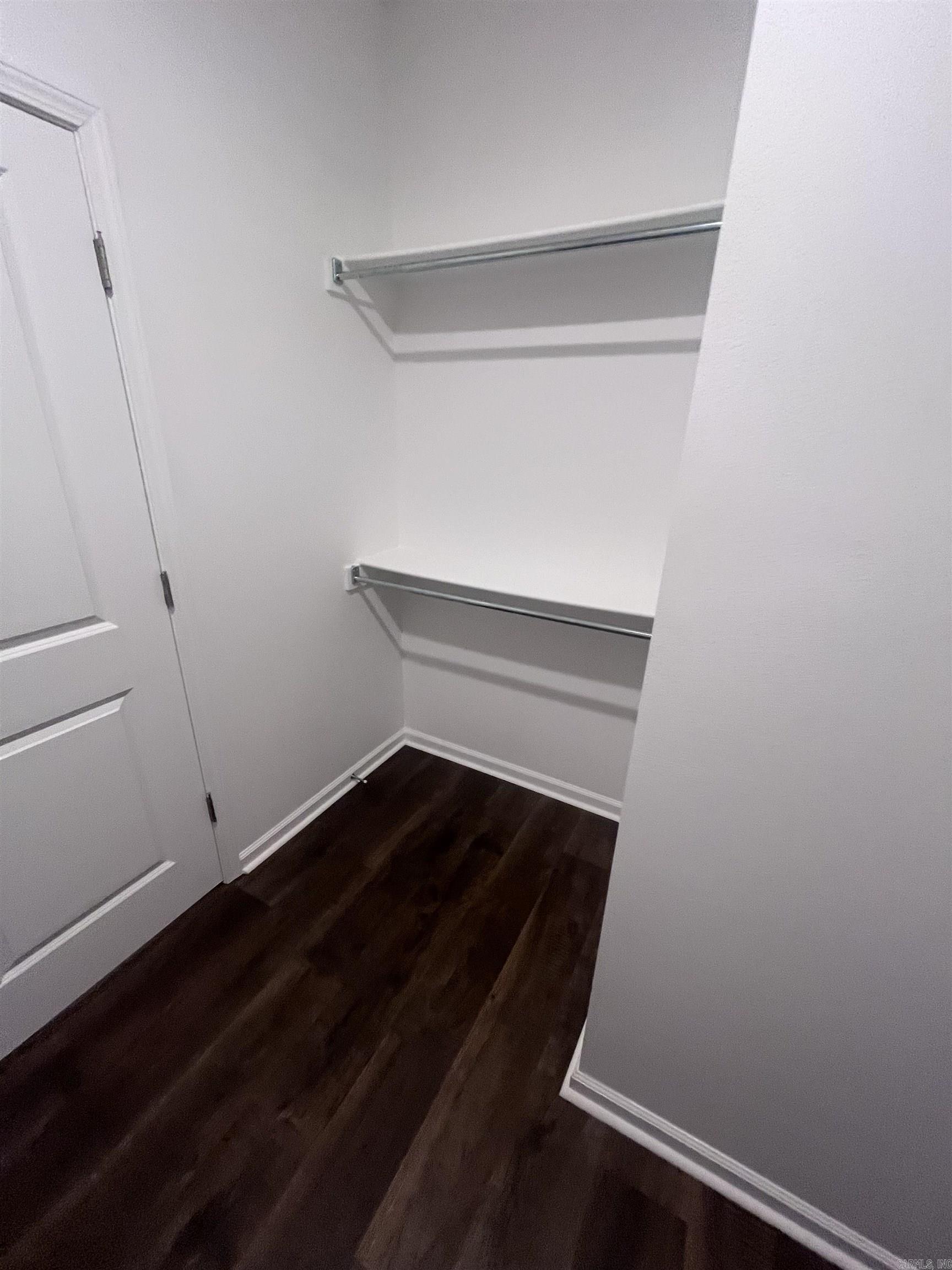 THOMAS - Residential