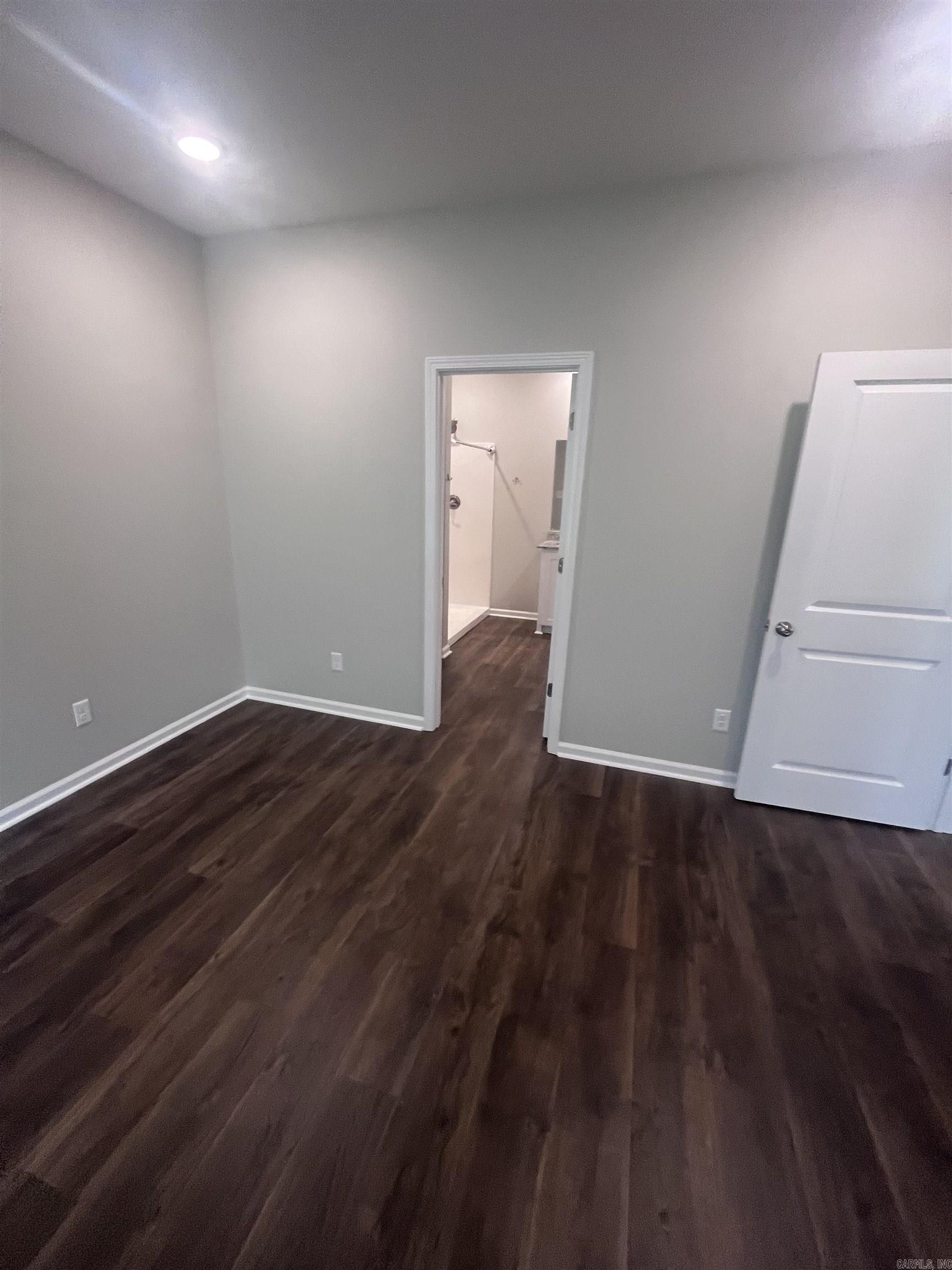 THOMAS - Residential