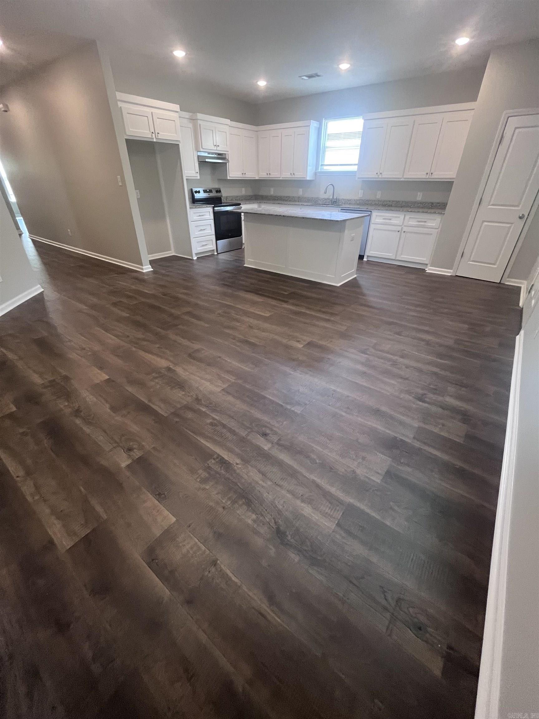 THOMAS - Residential