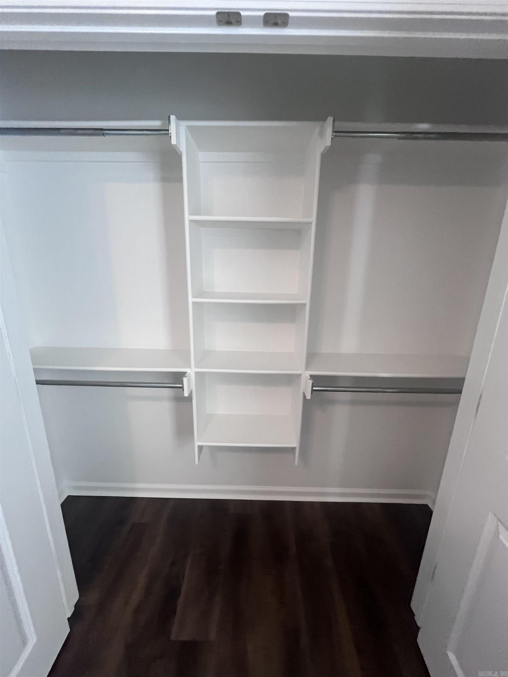 THOMAS - Residential