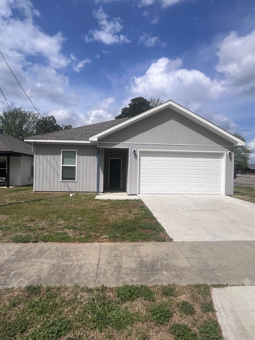 This like new construction boasts 4 bedrooms and 2 bathrooms.  In a great location conveniently located near the River Center and Interstate. New hybrid flooring throughout gives the appearance of hand scraped hardwood. Walls have been freshly repainted. Kitchen and bathrooms have granite countertops and custom built cabinets. Master bathroom has double vanity and nice sized walking closet. House has 9ft ceilings and LED lighting along with ceiling fans in all bedrooms. Property is fully fenced and ready for your outdoor grilling or pets. Don't miss this 4 bedroom at a great price!