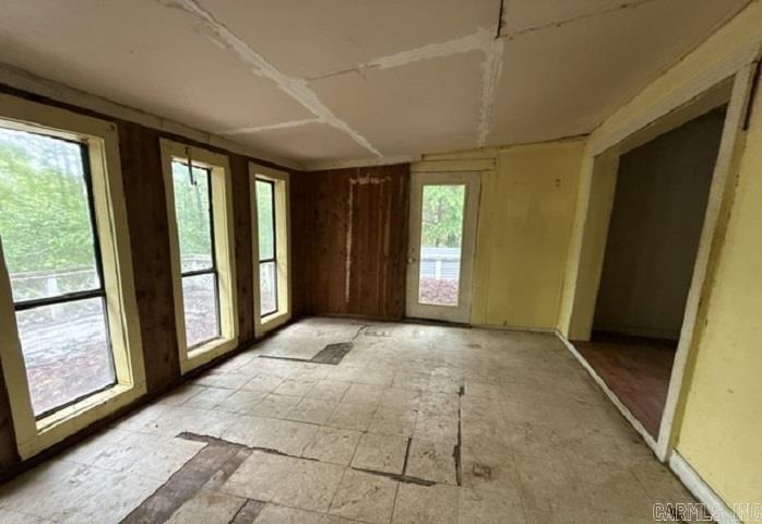 LAKEWOOD ESTATES - Residential