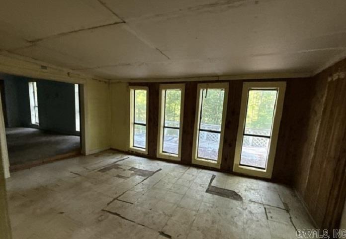 LAKEWOOD ESTATES - Residential