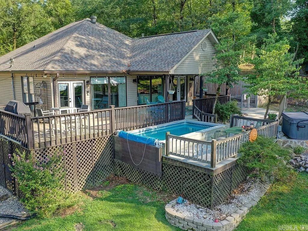 Lake Hamilton Outside - Residential