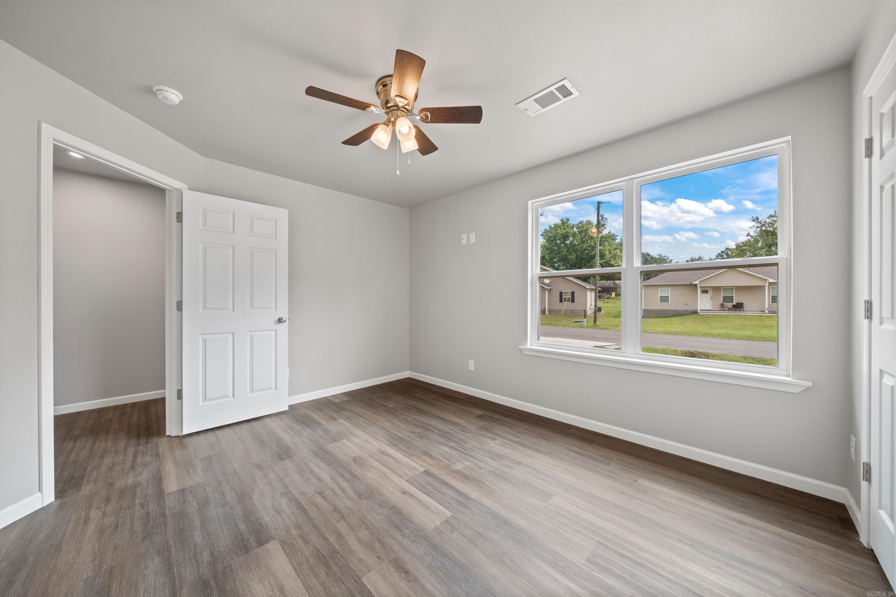 Lake Town - Residential